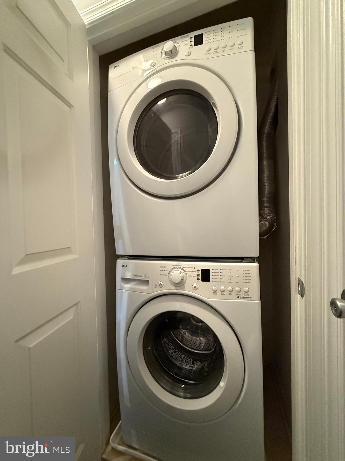 COBBLESTONE SQUARE - Residential Lease