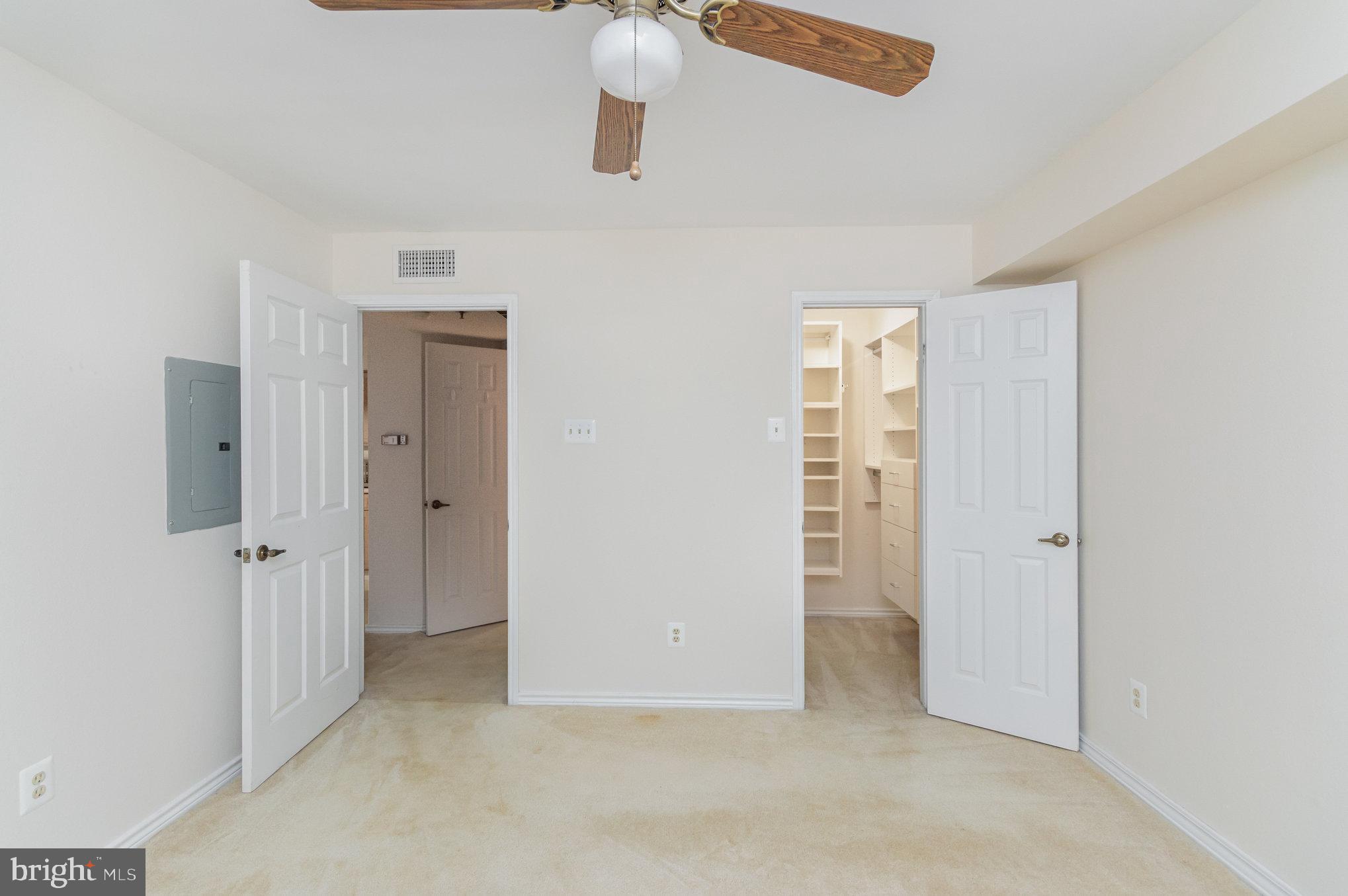 FOUNTAINS AT MCLEAN - Residential Lease