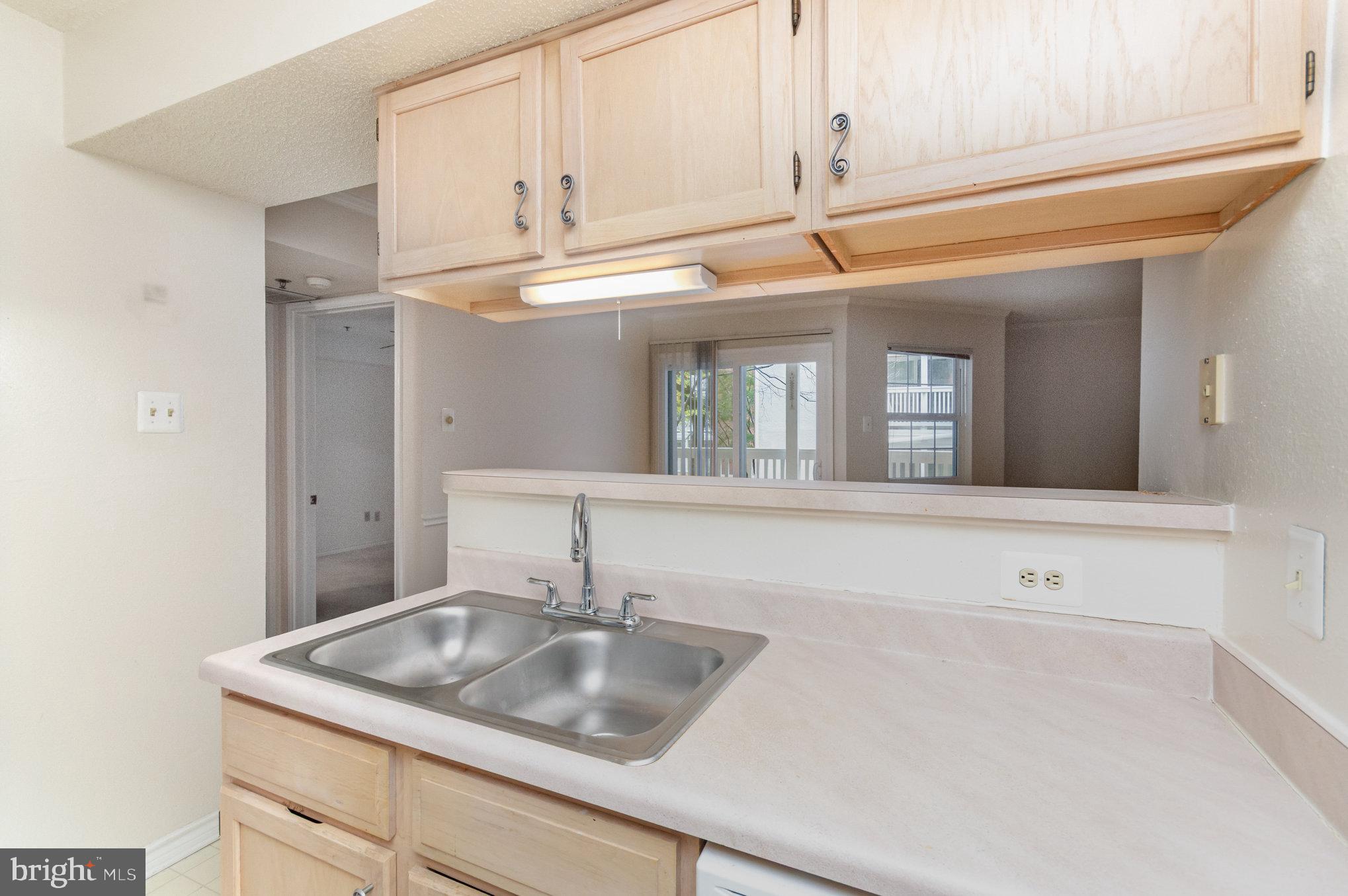 FOUNTAINS AT MCLEAN - Residential Lease