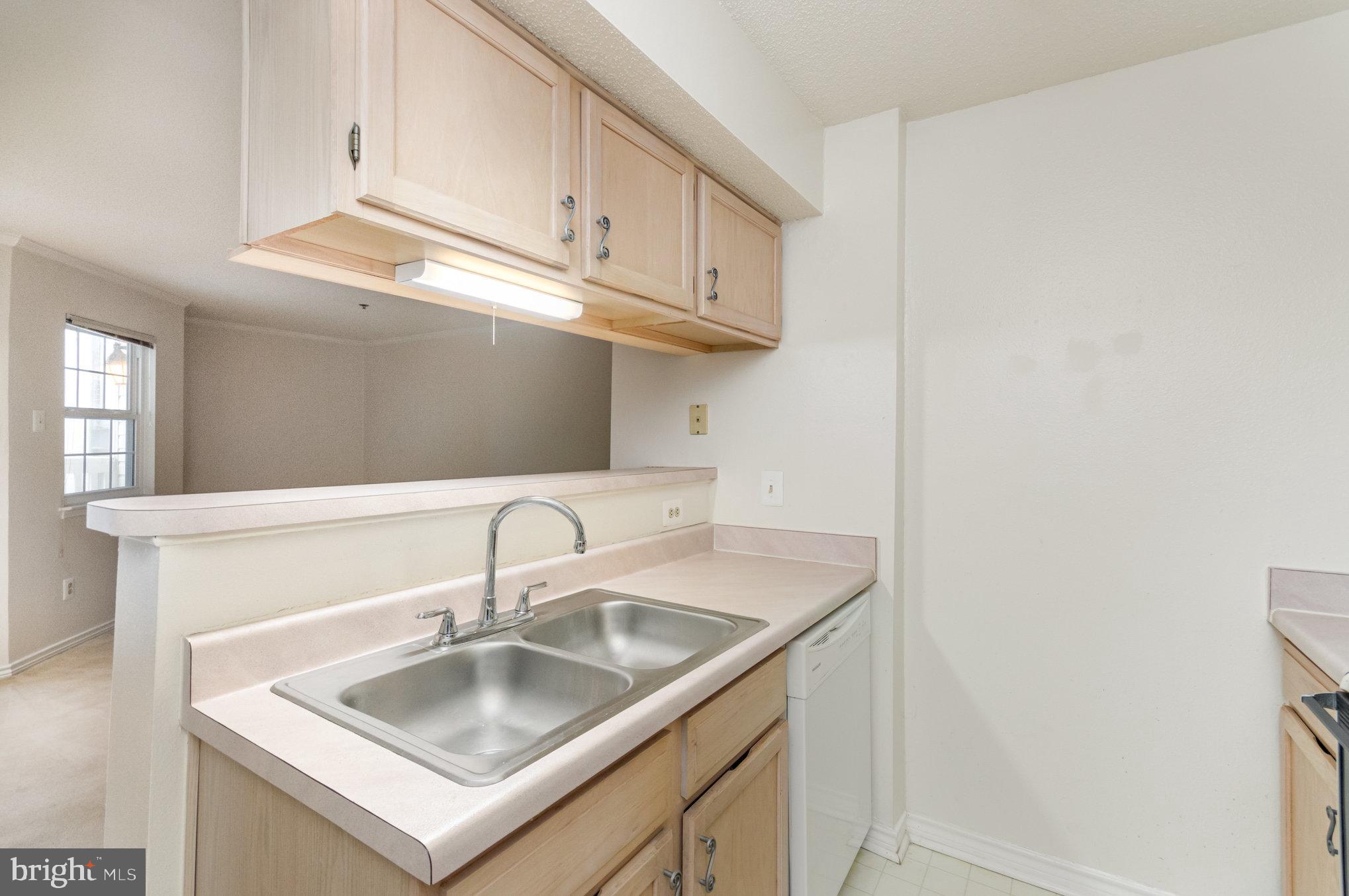 FOUNTAINS AT MCLEAN - Residential Lease