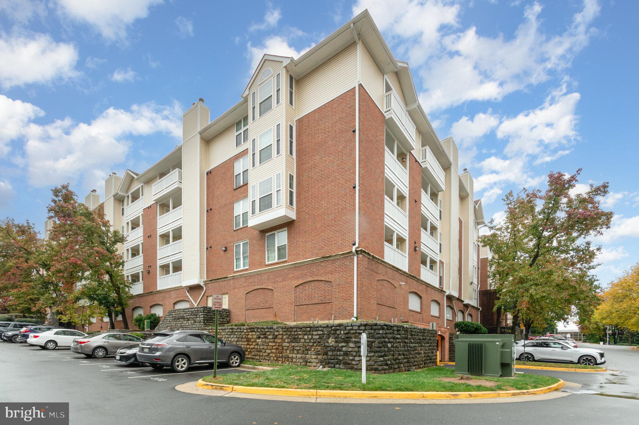 FOUNTAINS AT MCLEAN - Residential Lease