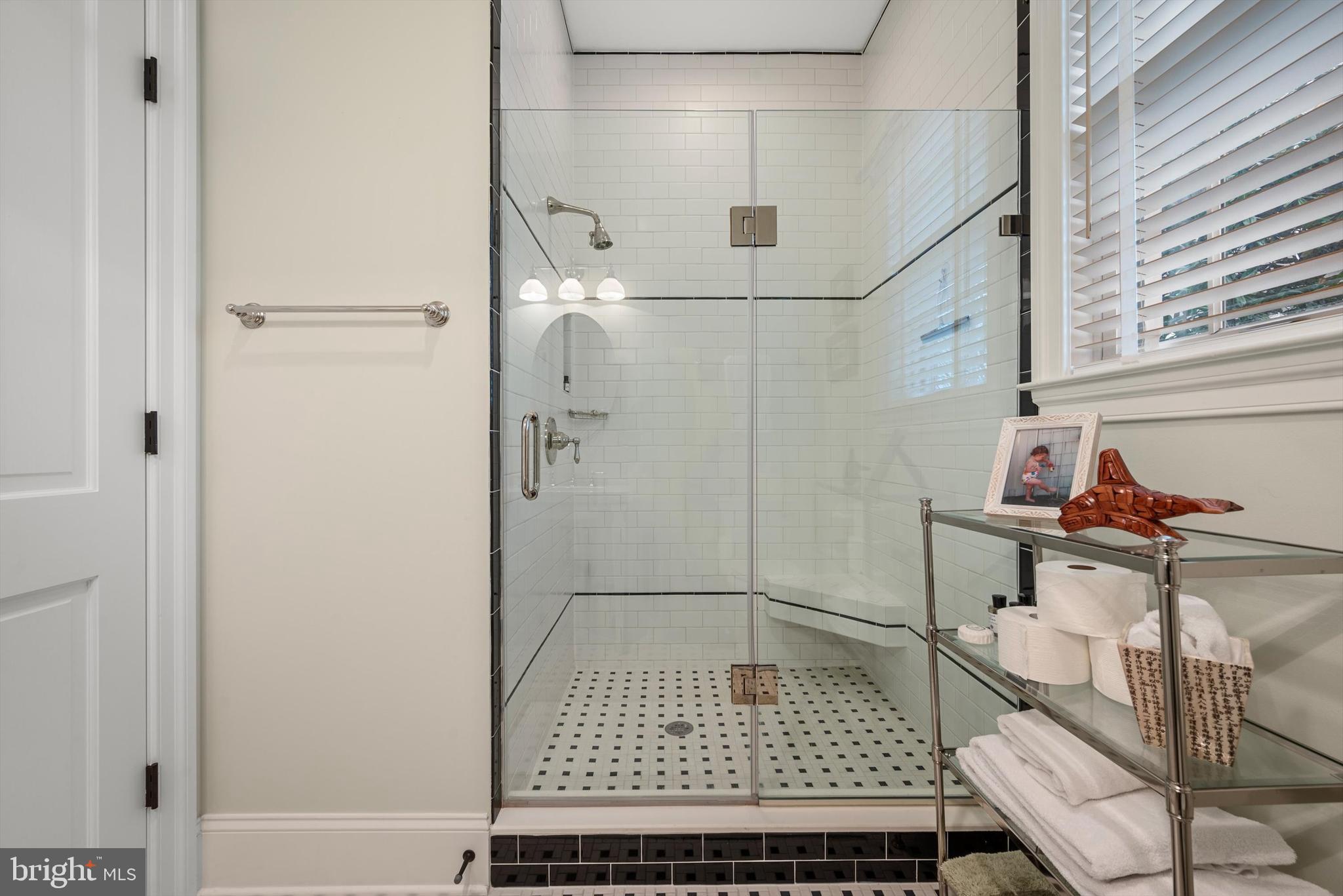 FERNBANK - Residential