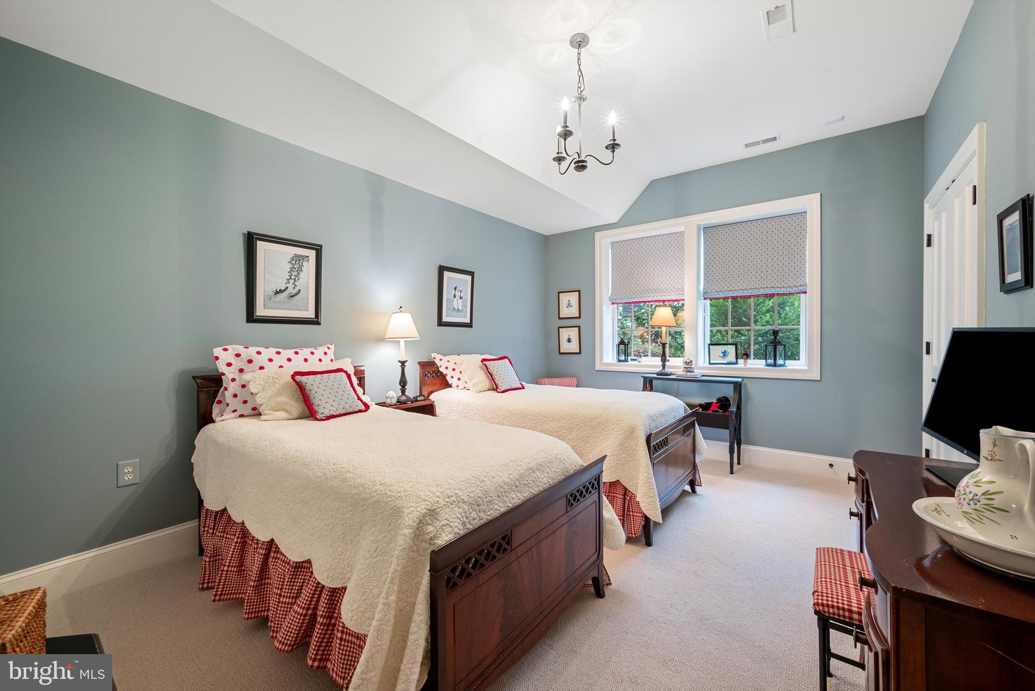 FERNBANK - Residential