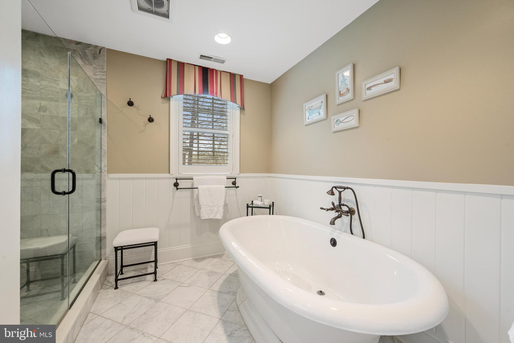 FERNBANK - Residential