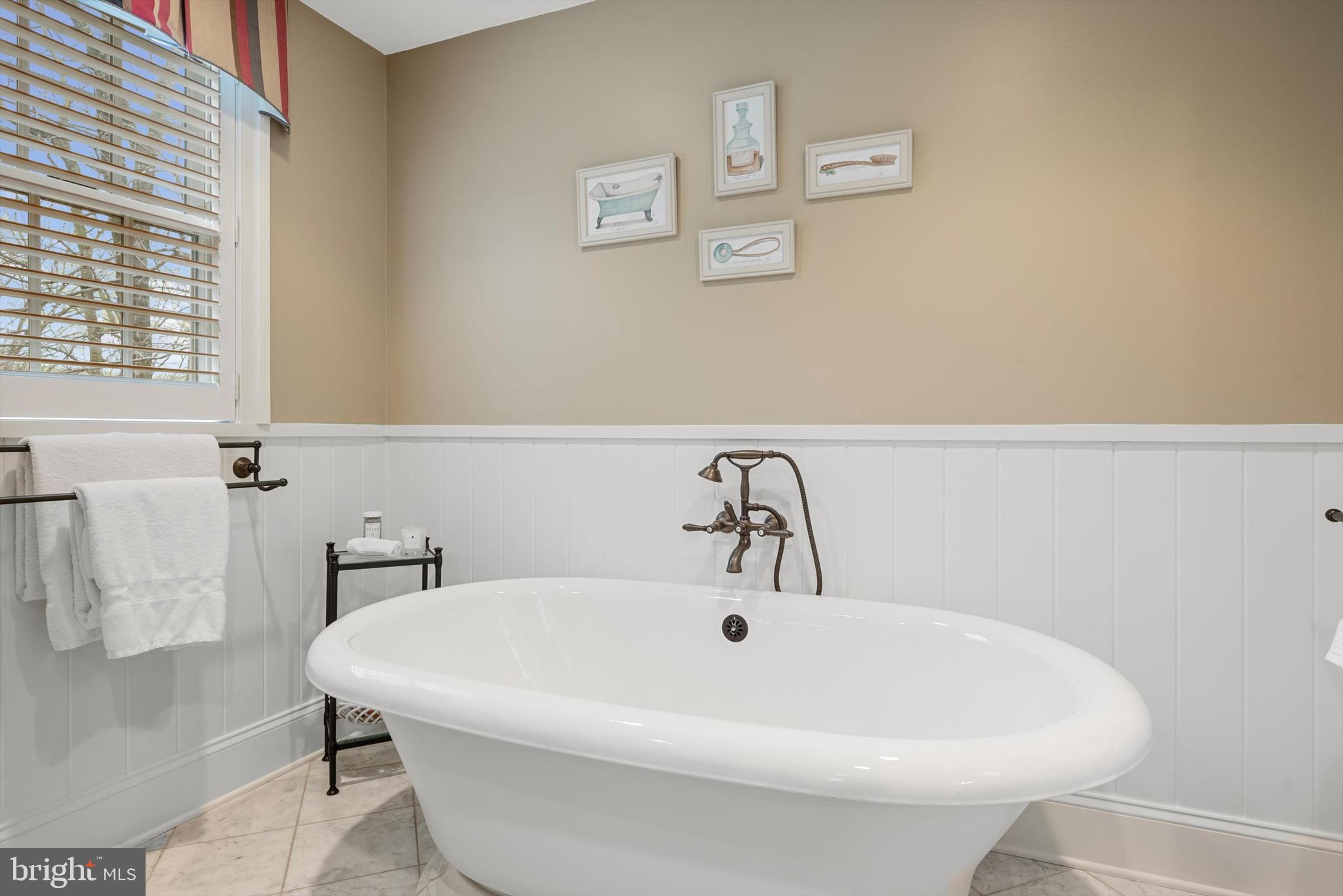 FERNBANK - Residential