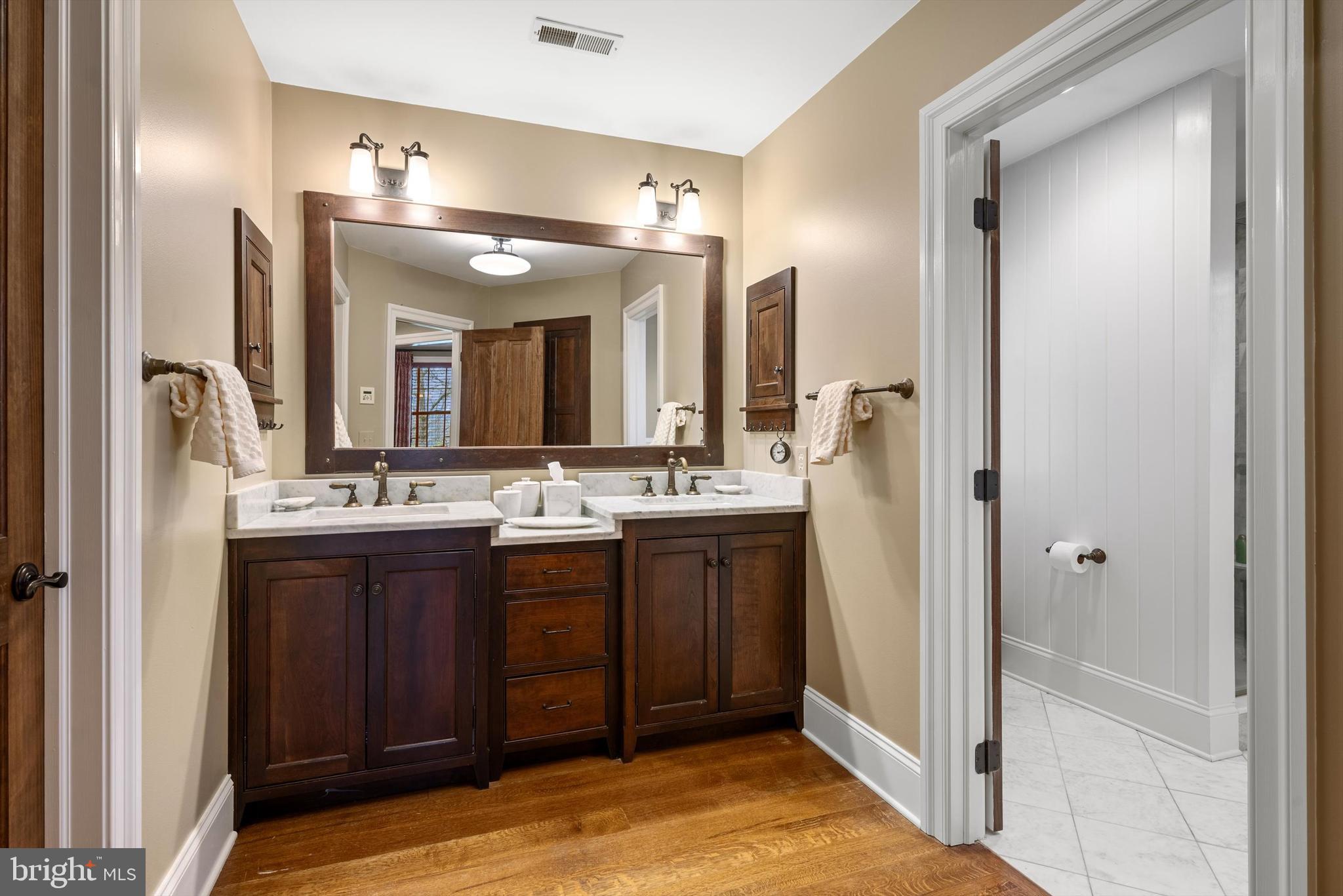 FERNBANK - Residential