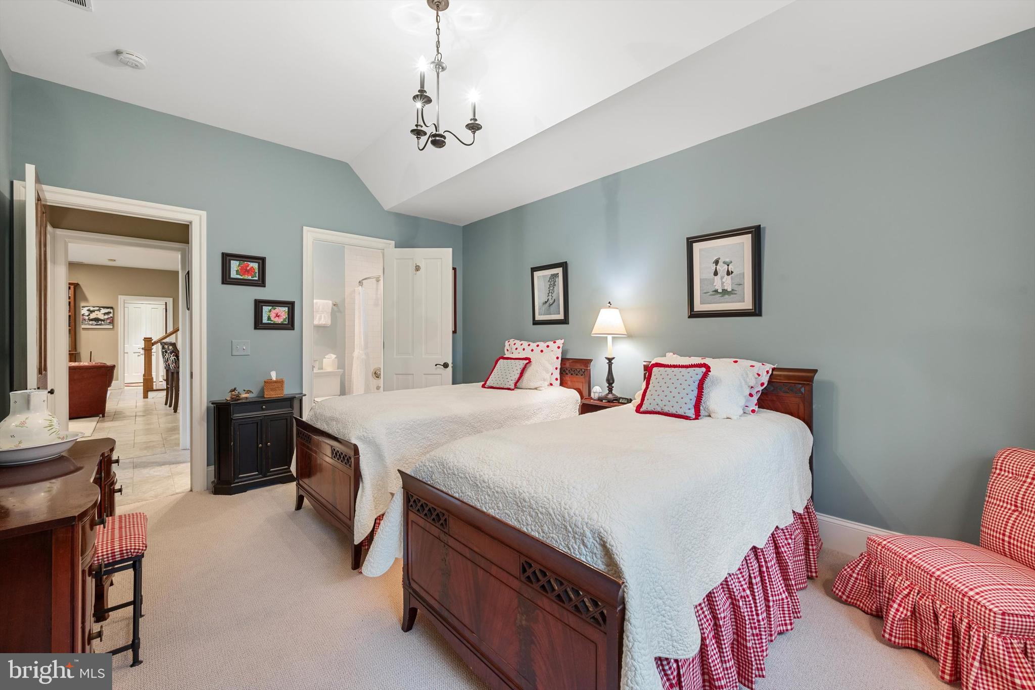 FERNBANK - Residential