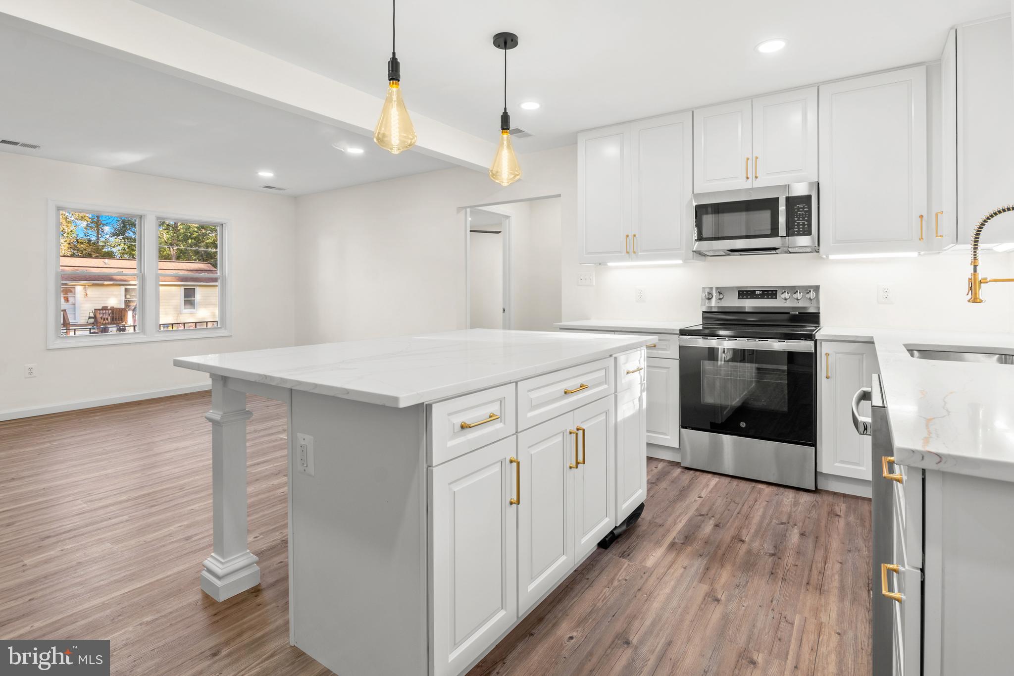 IDLEWILDE ON THE BAY - Residential