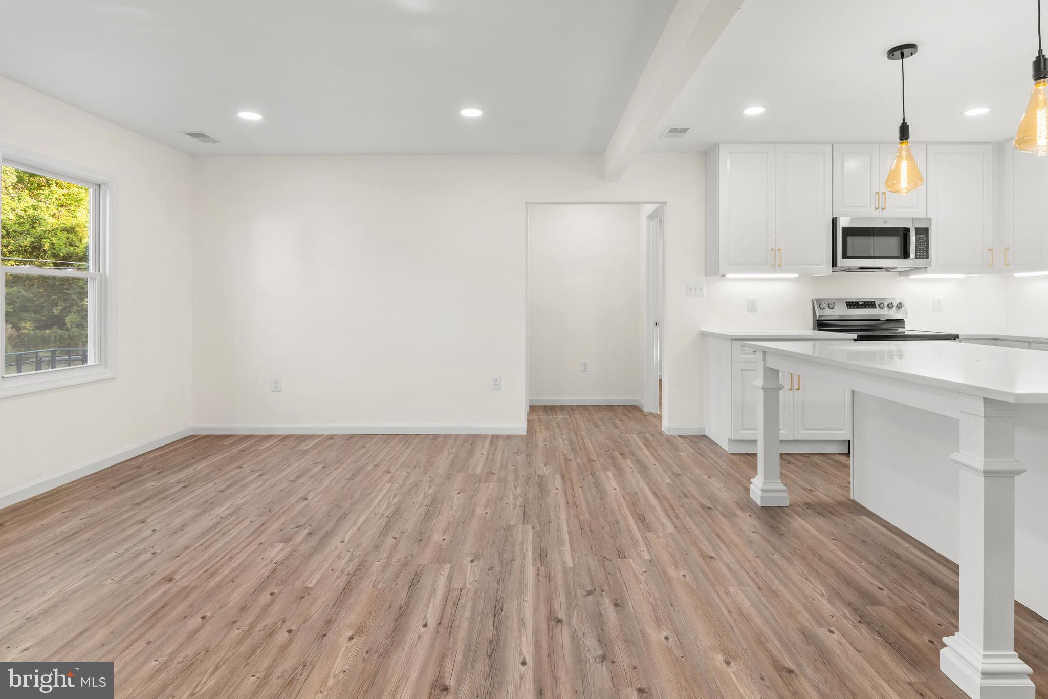 IDLEWILDE ON THE BAY - Residential