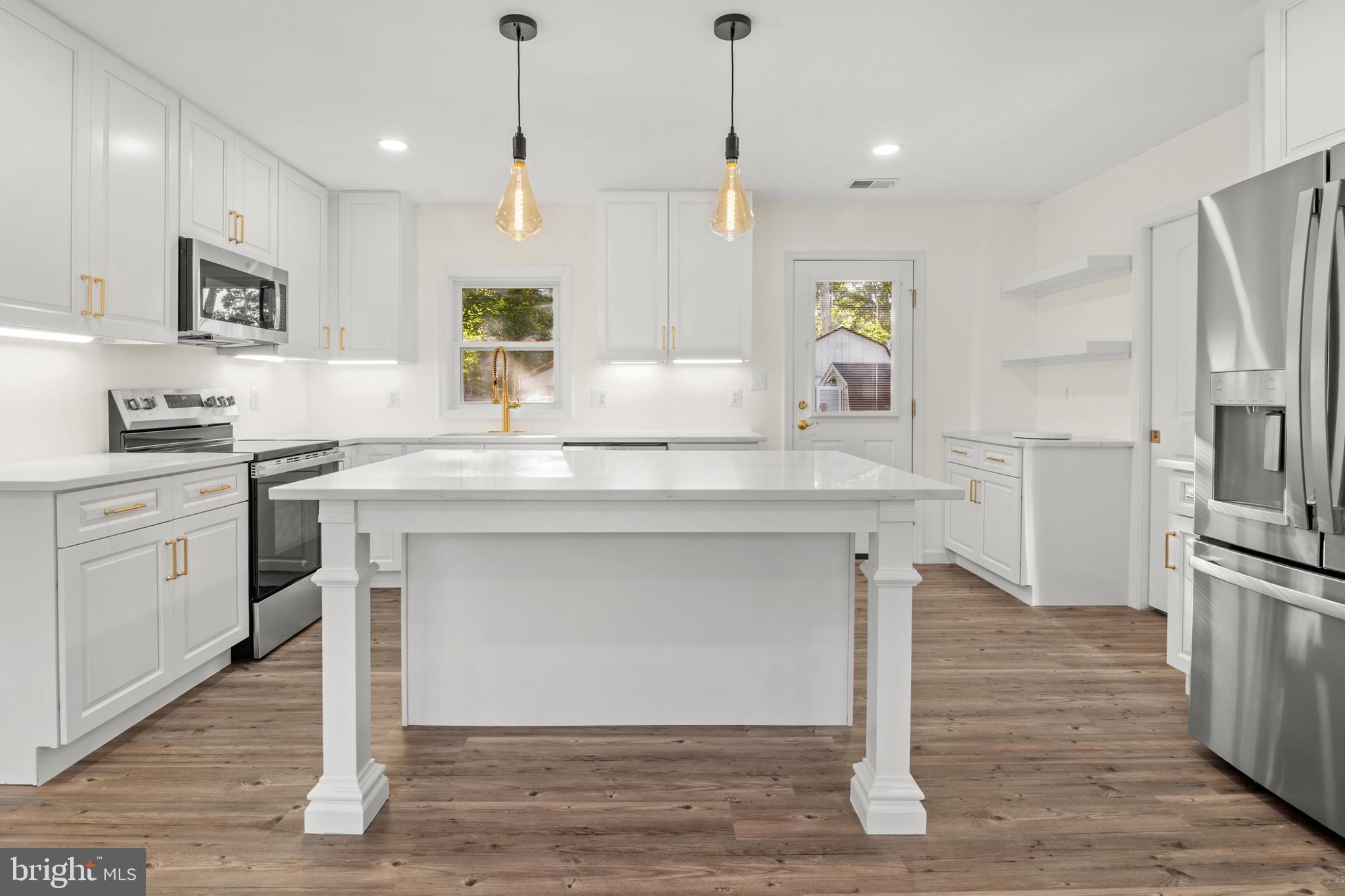 IDLEWILDE ON THE BAY - Residential