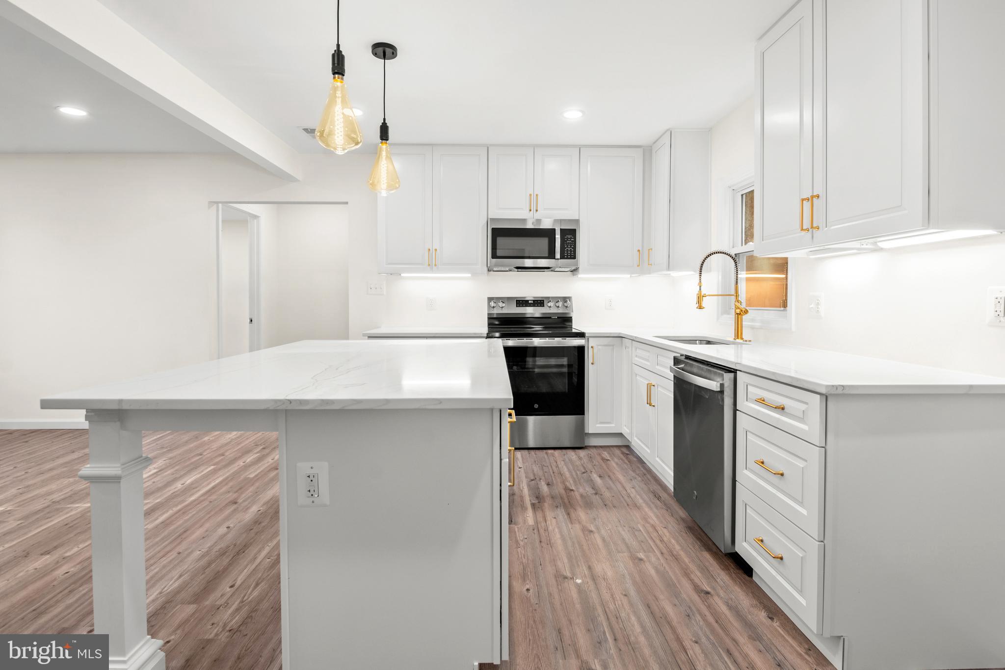 IDLEWILDE ON THE BAY - Residential