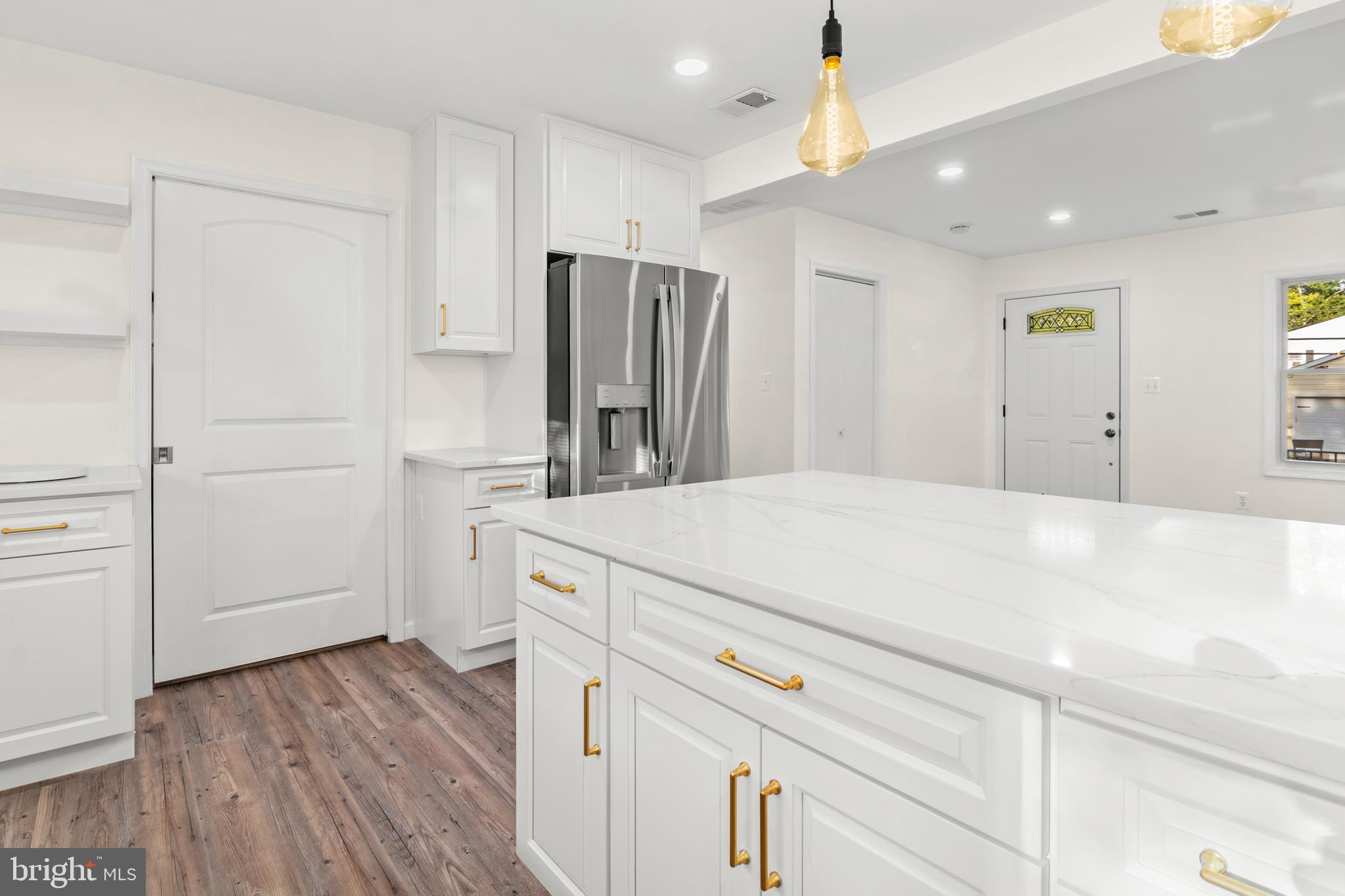 IDLEWILDE ON THE BAY - Residential