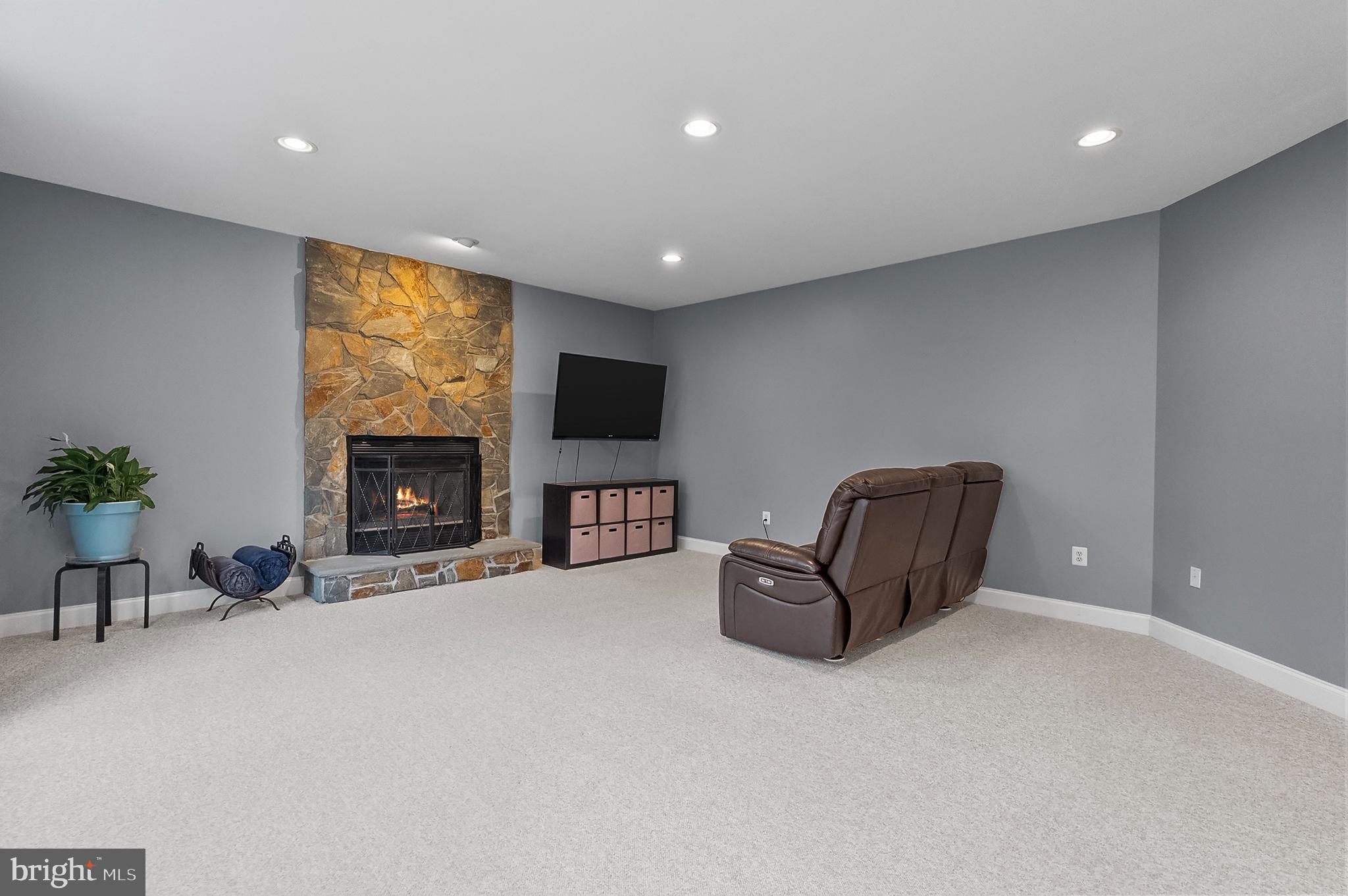 OVERLOOK FARMS - Residential