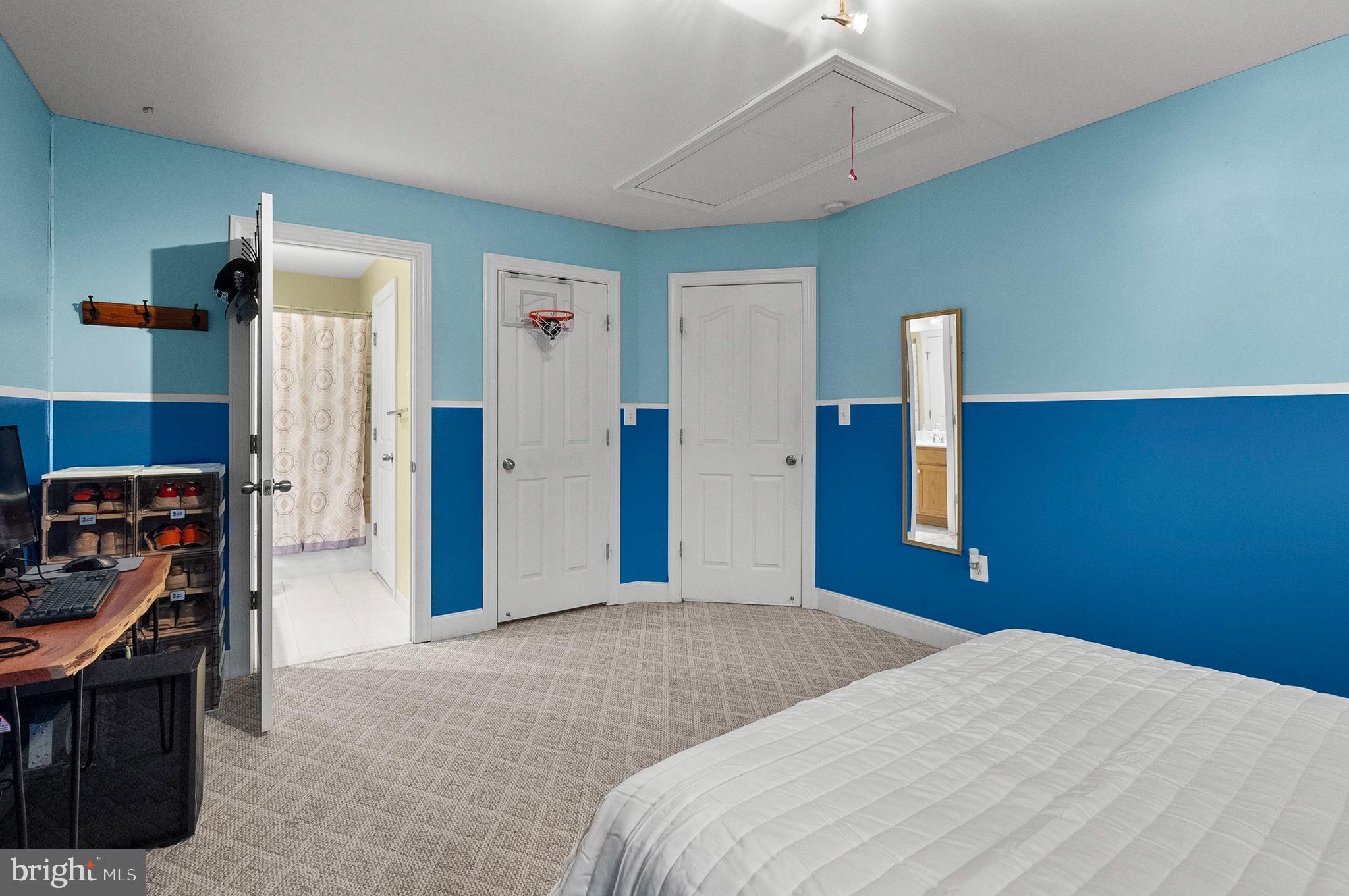 OVERLOOK FARMS - Residential