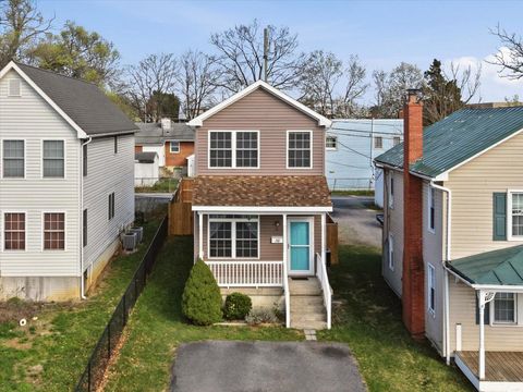 Homes For Sale - 16 S Pleasant Valley Road<br/> WINCHESTER, VA 22601
