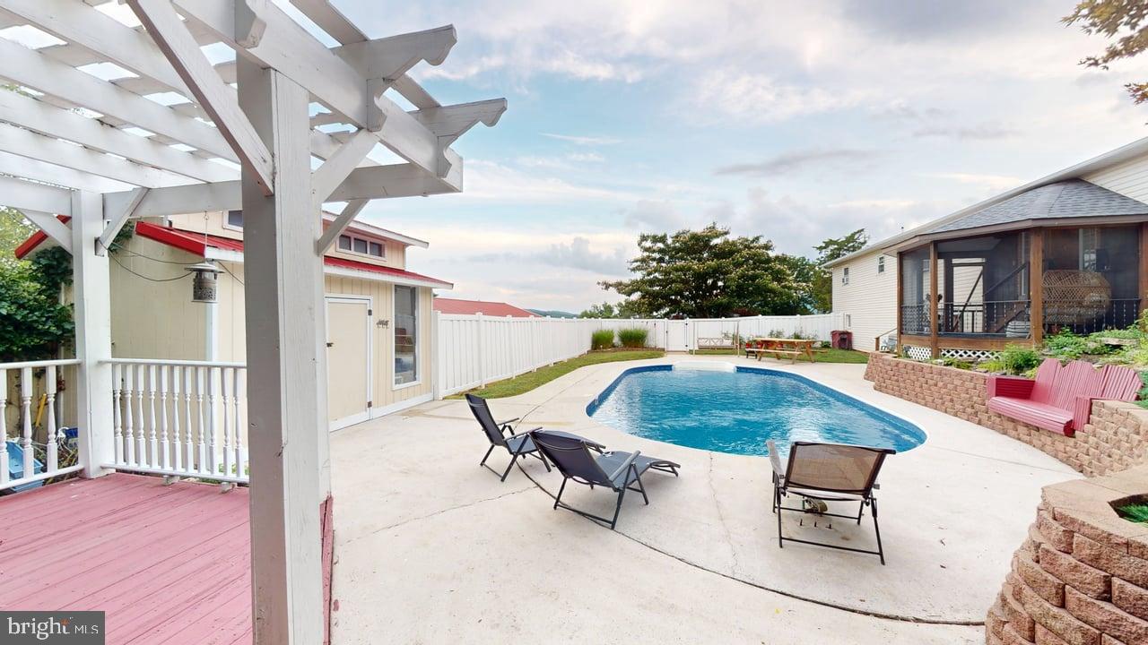 ELLIFRITZ - Residential