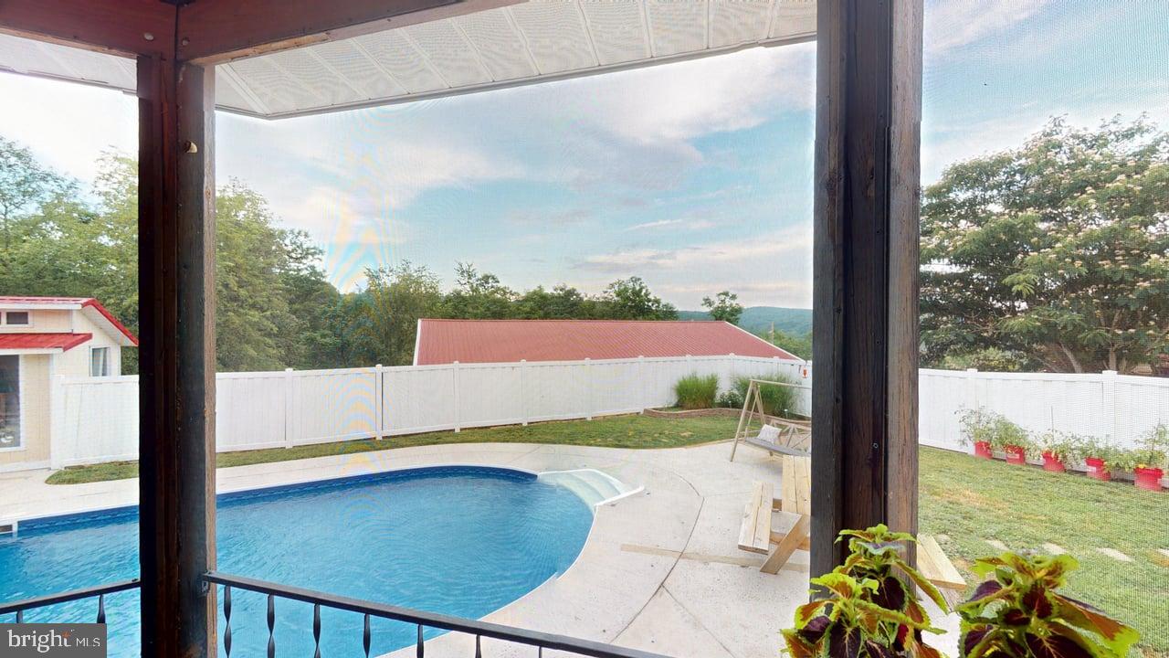 ELLIFRITZ - Residential