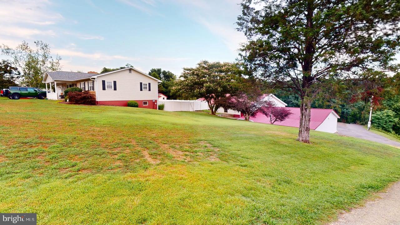 ELLIFRITZ - Residential