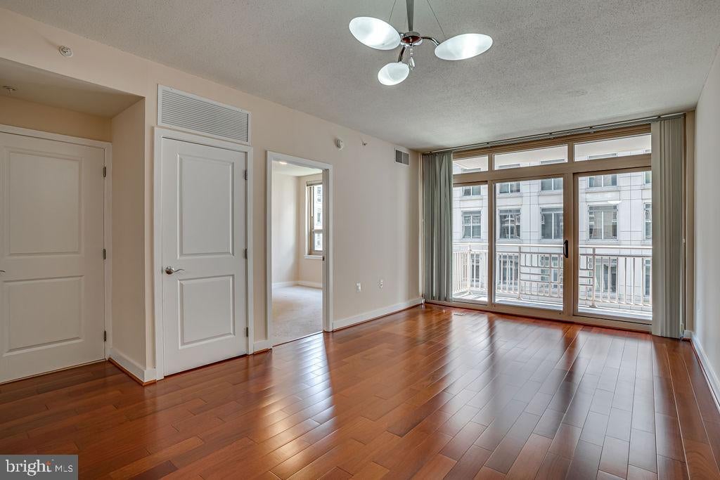 888 N QUINCY STREET 707