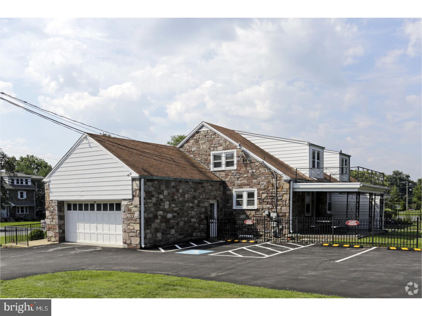 2111 DEKALB PIKE