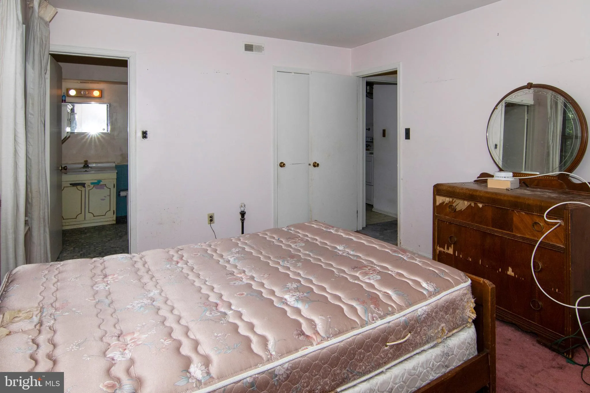 Turnersville, New Jersey 08012, United States, 2 Bedrooms Bedrooms, ,2 BathroomsBathrooms,Residential,Active,102353