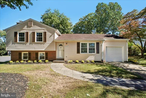 5045 Kenerson Drive, Fairfax, VA MLS: VAFX2344772