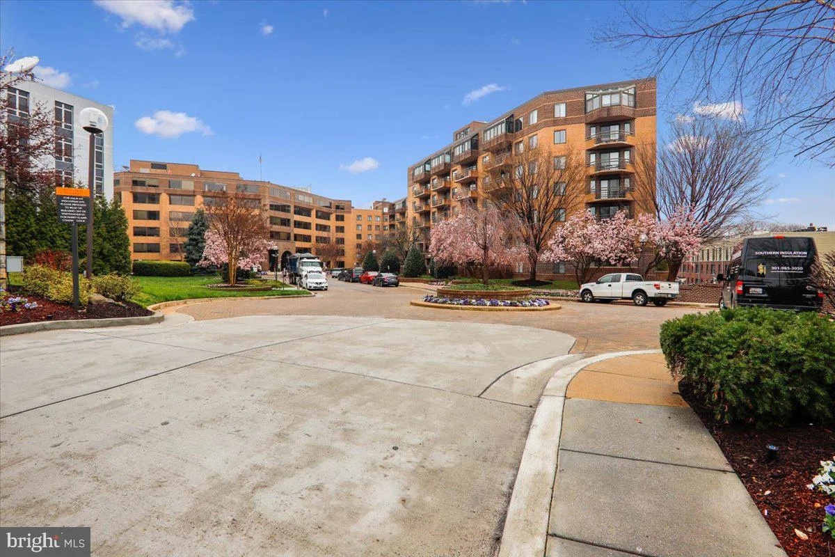 2111 Wisconsin Avenue NW Unit 623