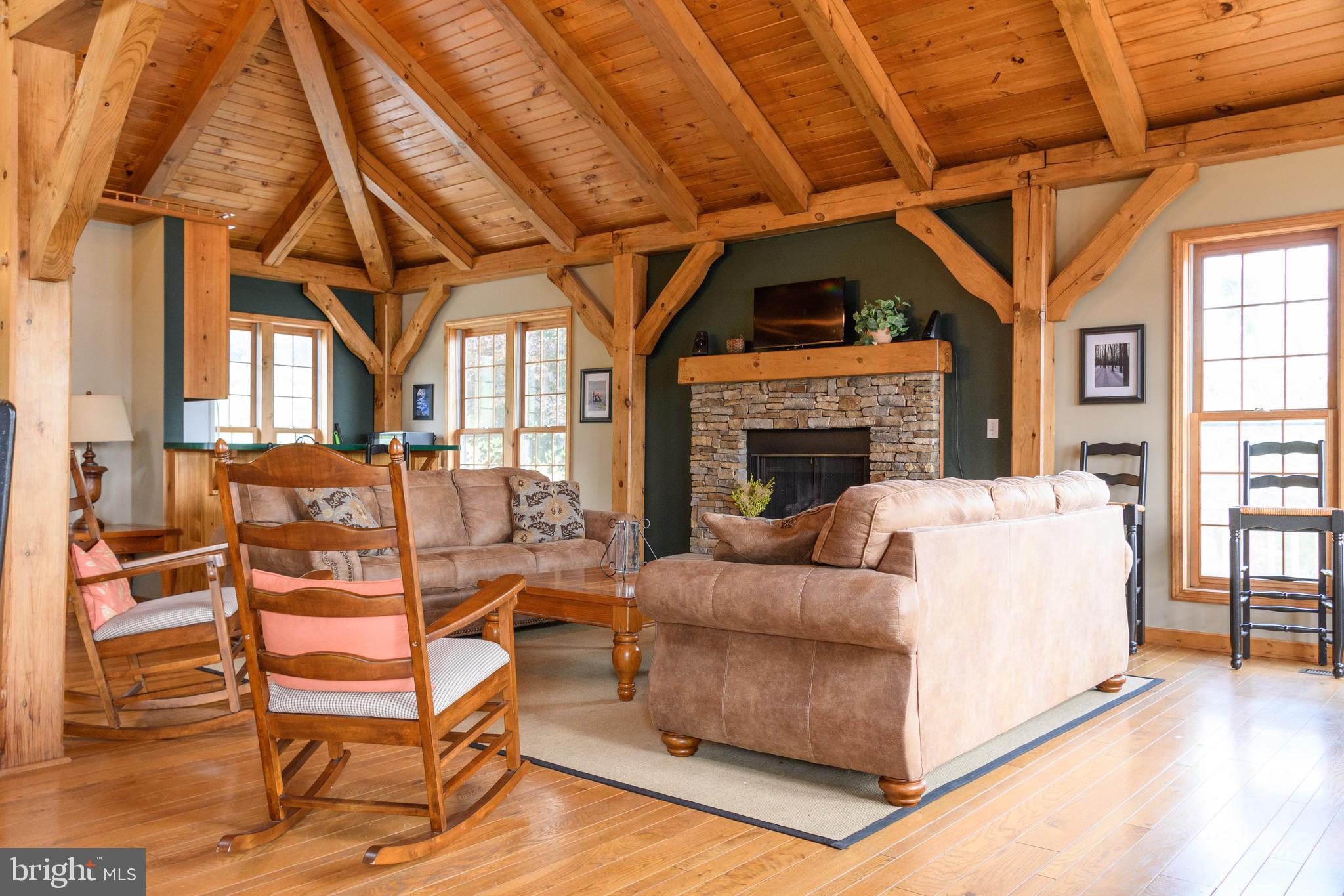 MOUNTAINSIDE - Residential