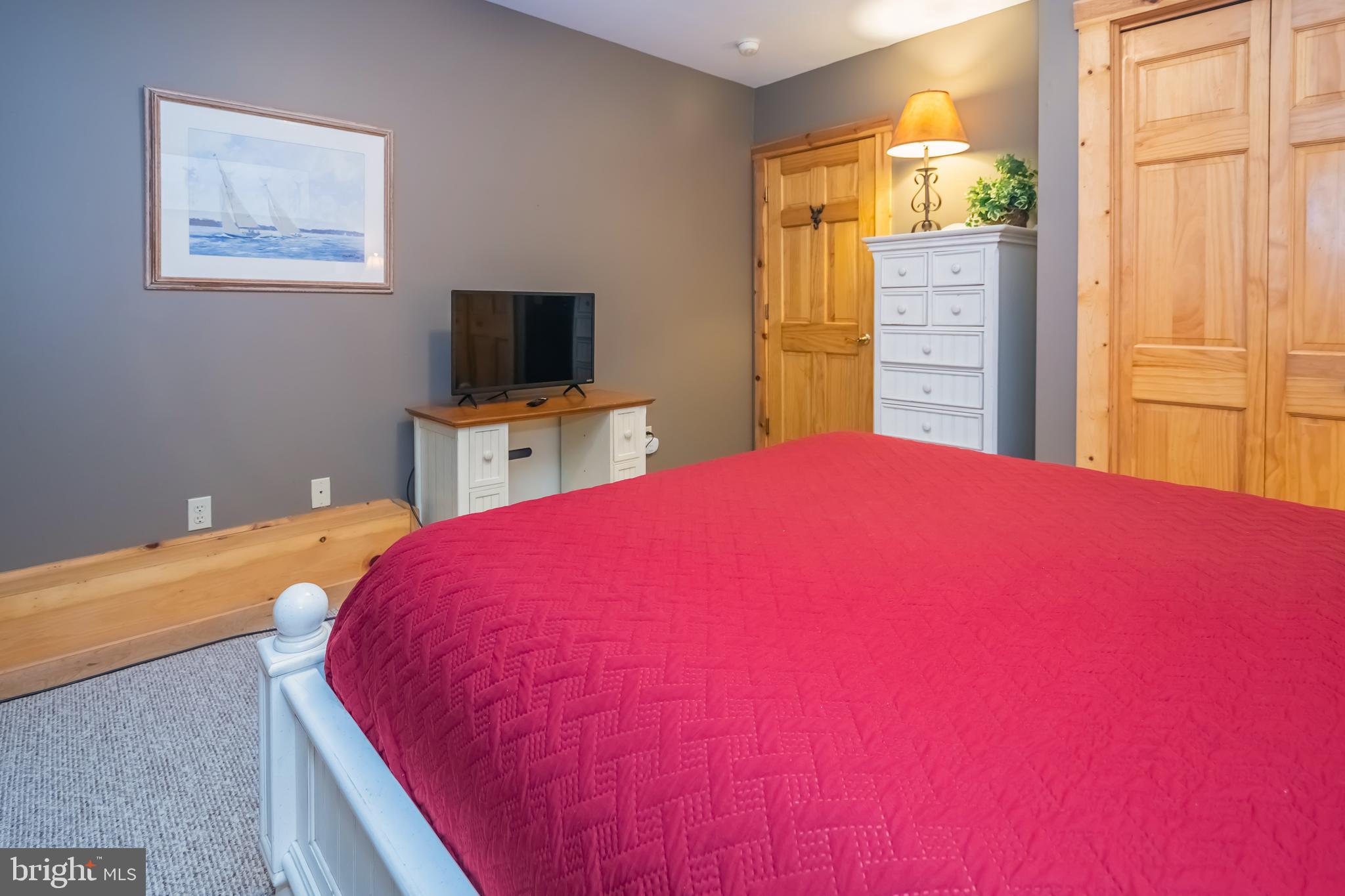 MOUNTAINSIDE - Residential