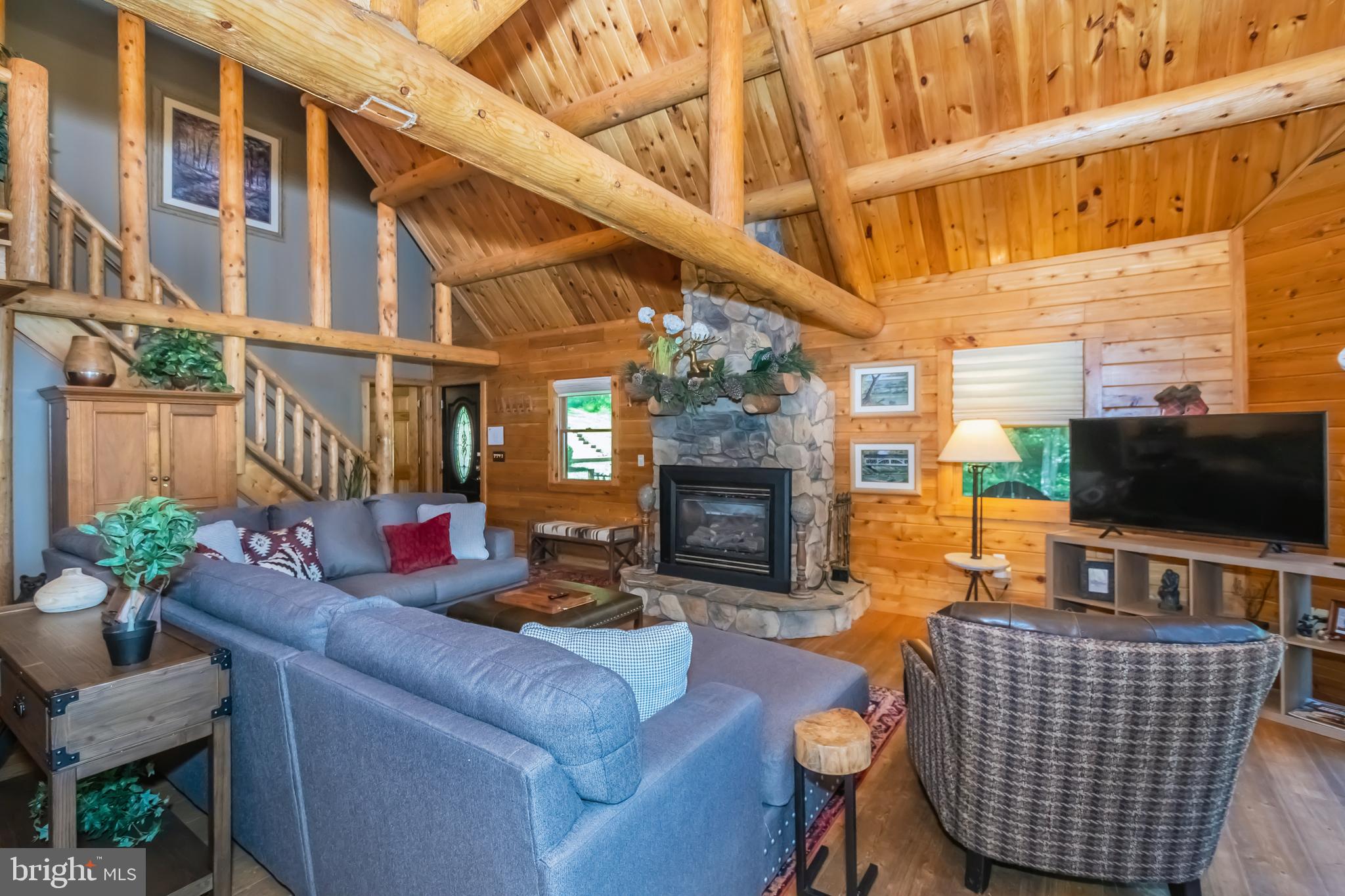 MOUNTAINSIDE - Residential