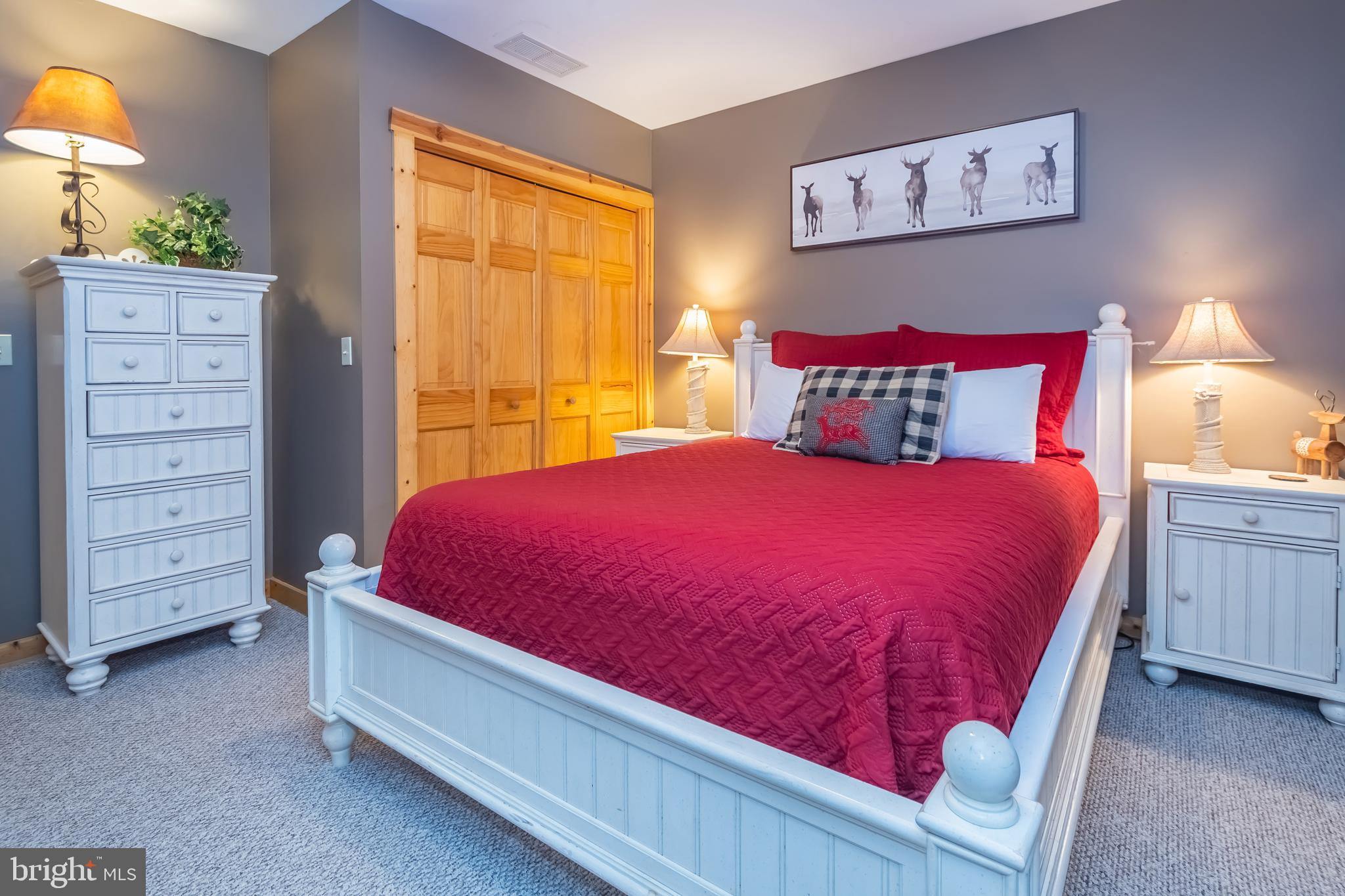 MOUNTAINSIDE - Residential