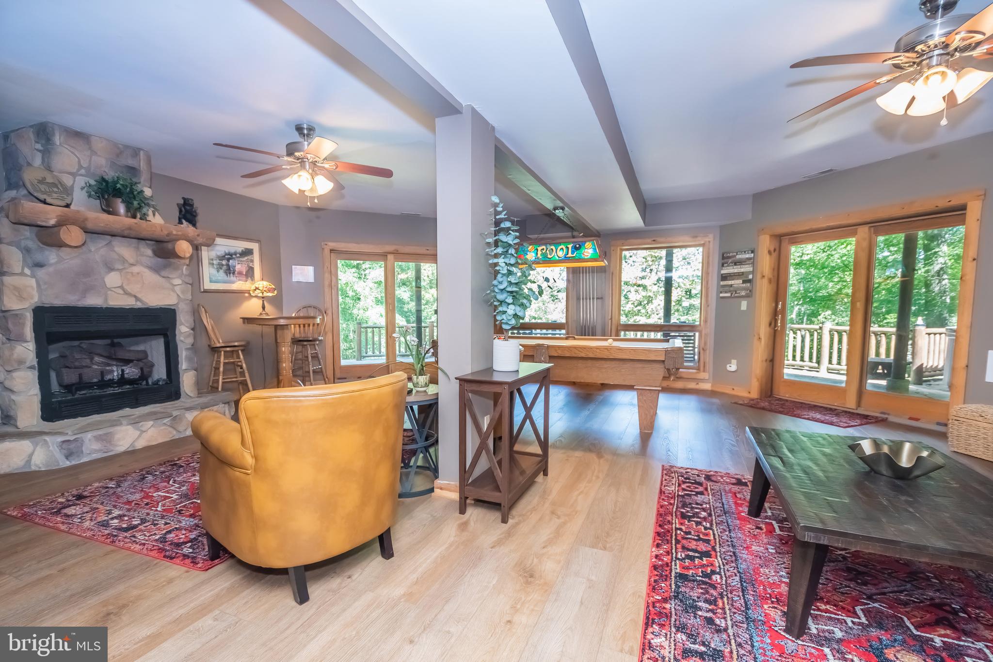 MOUNTAINSIDE - Residential