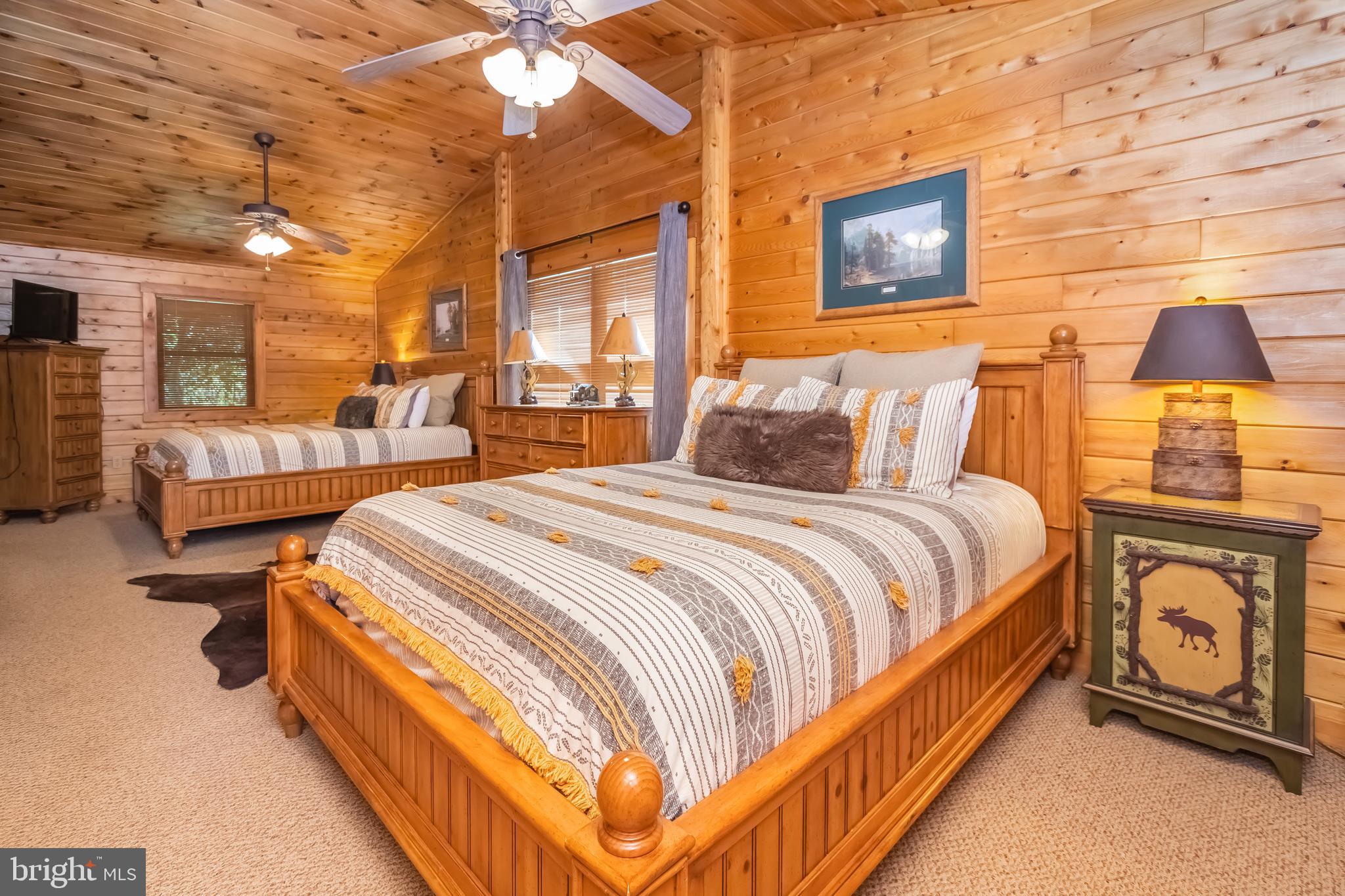 MOUNTAINSIDE - Residential