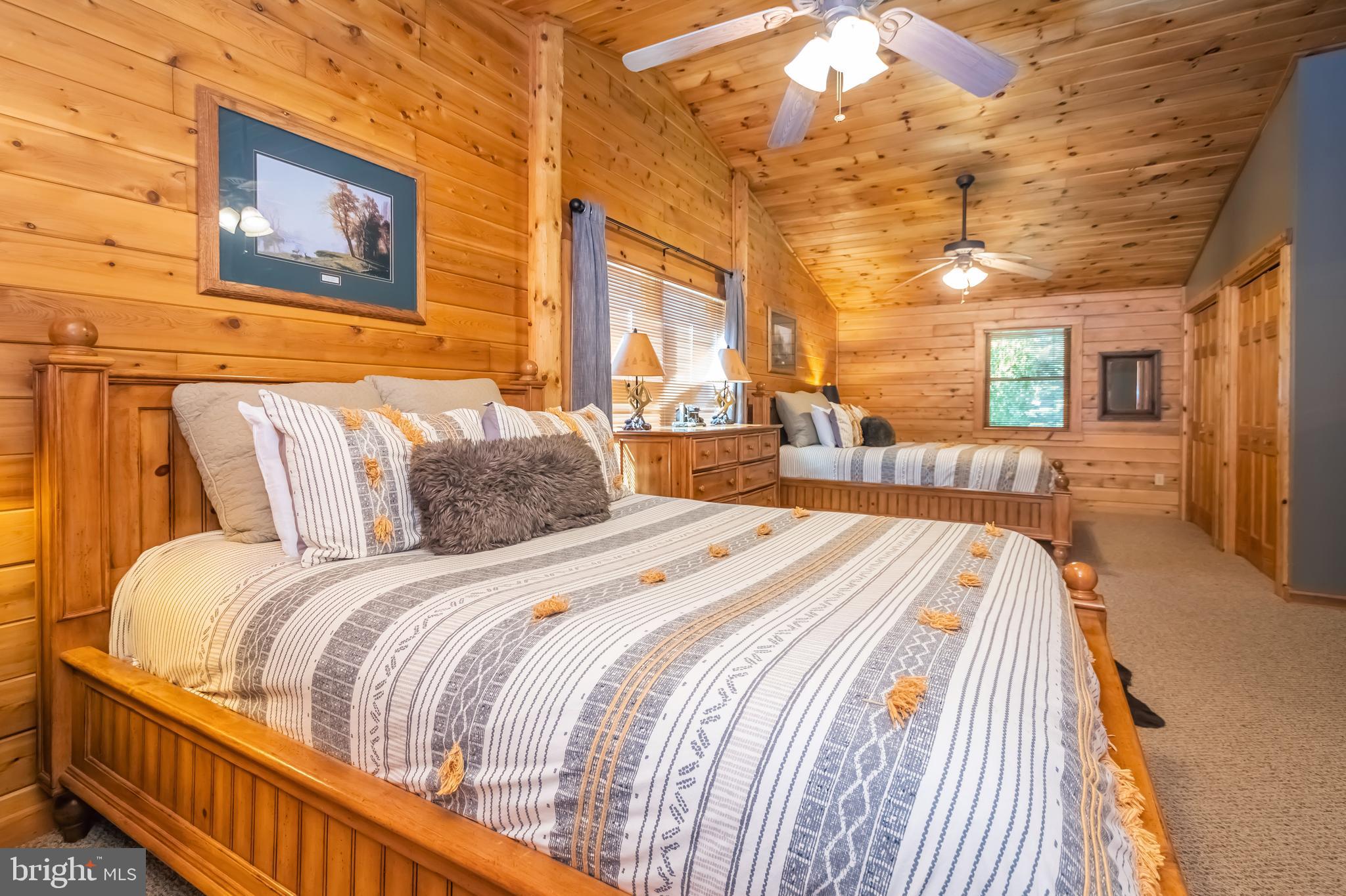 MOUNTAINSIDE - Residential