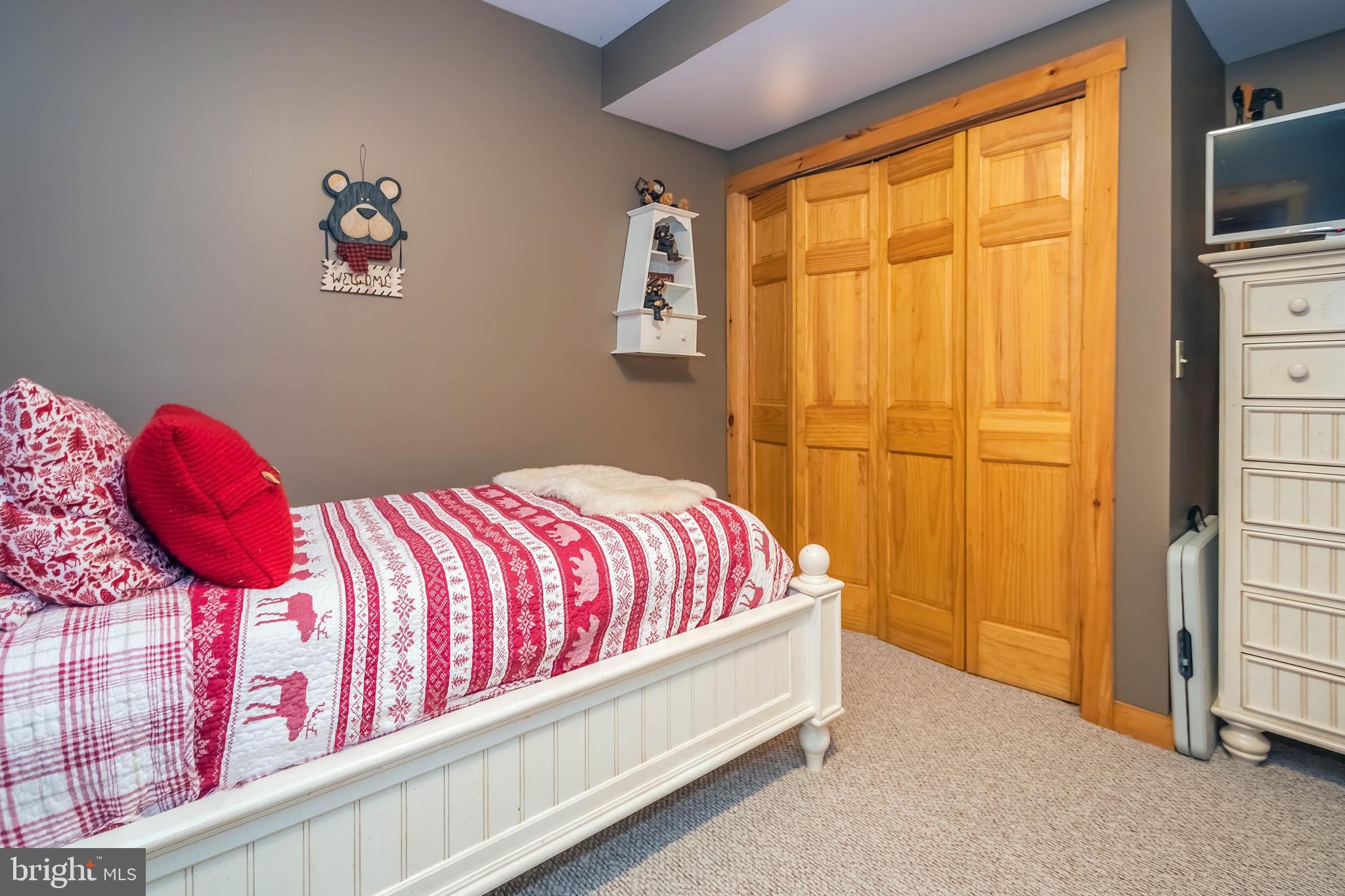 MOUNTAINSIDE - Residential