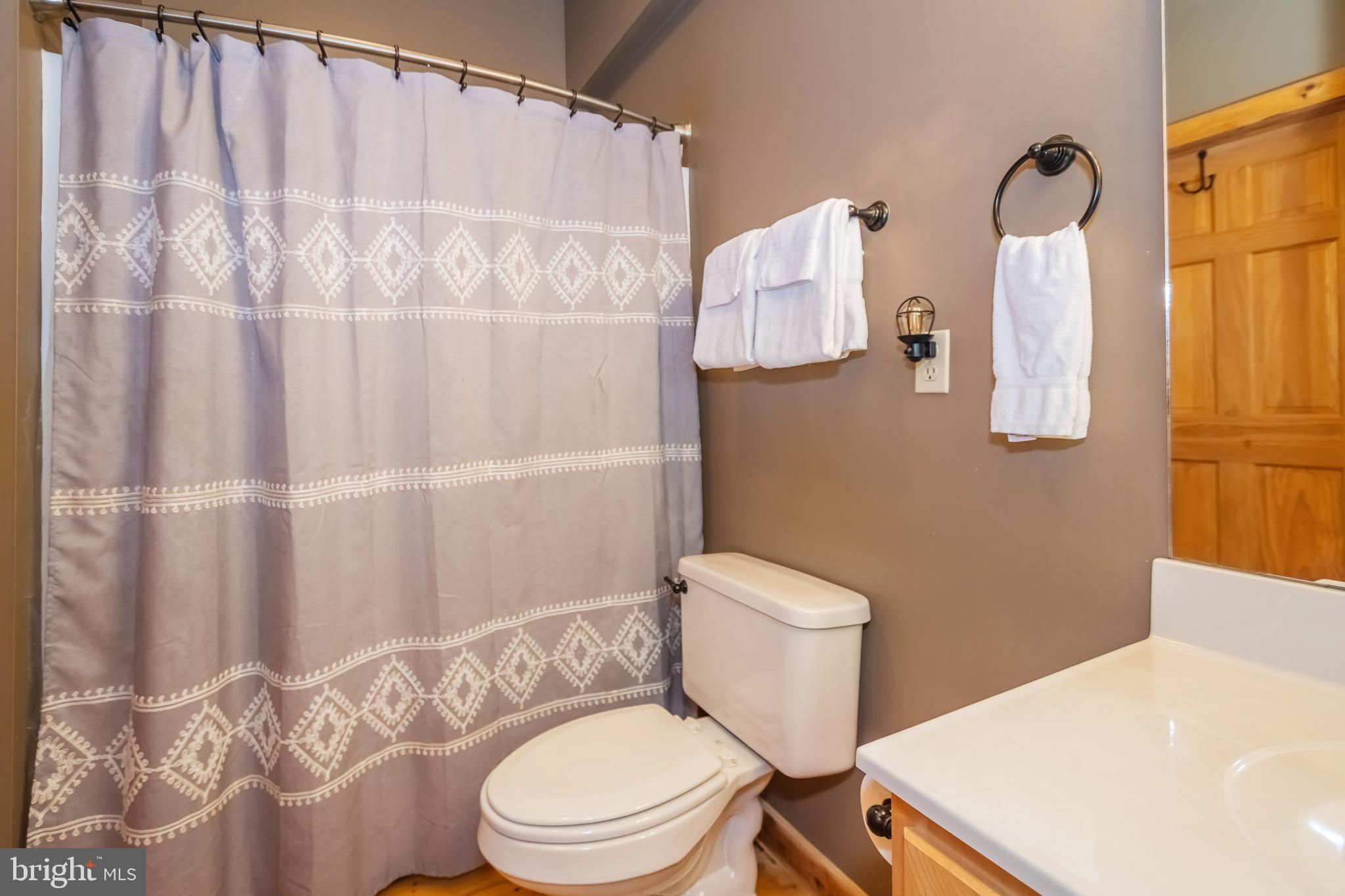 MOUNTAINSIDE - Residential