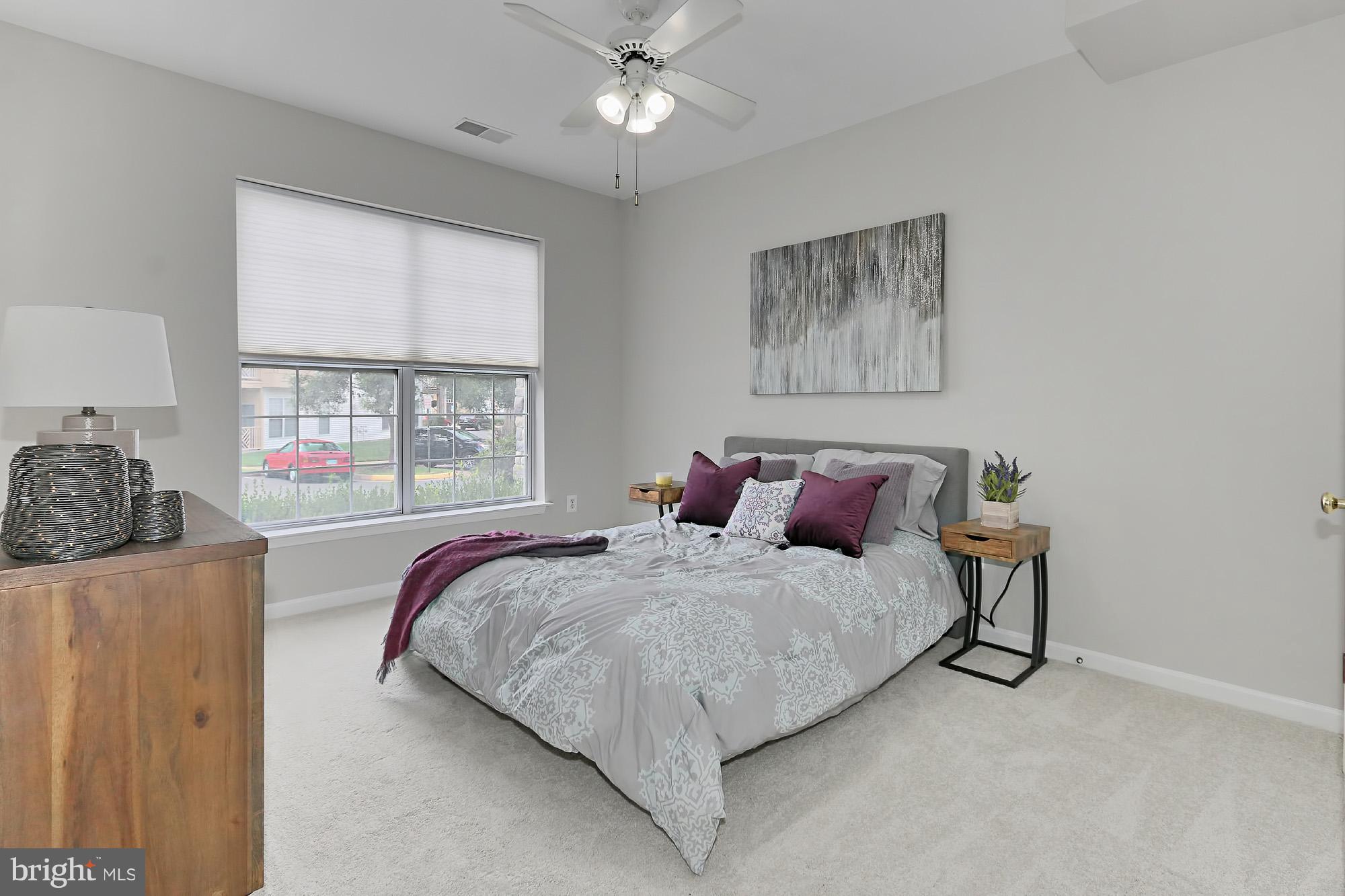 FOUNDERS WALK - Residential