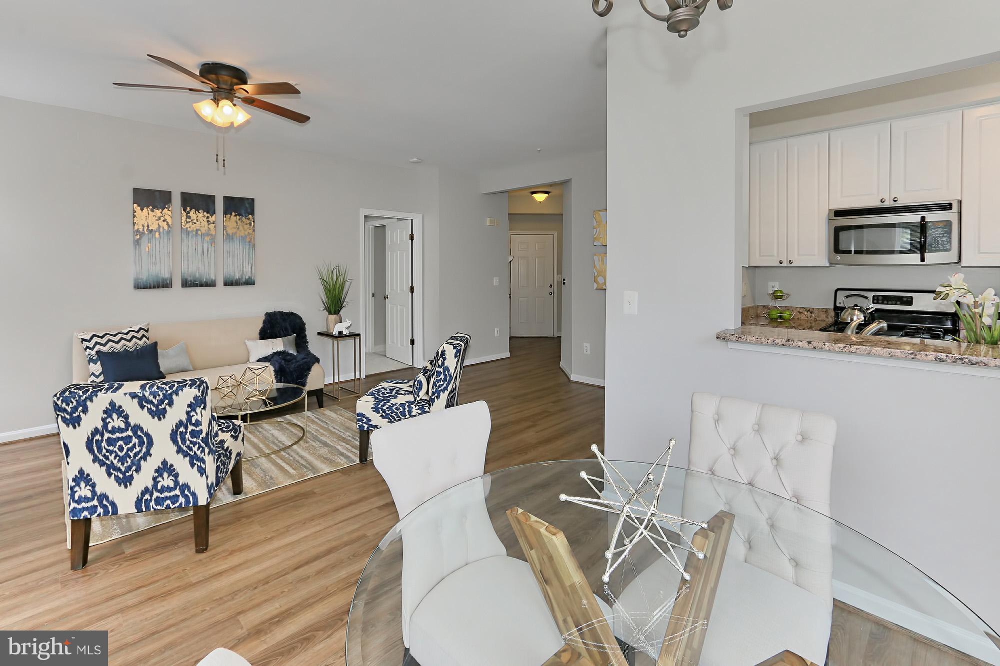 FOUNDERS WALK - Residential