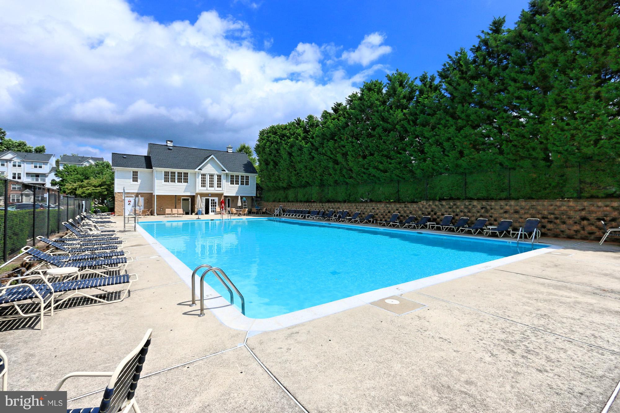 FOUNDERS WALK - Residential