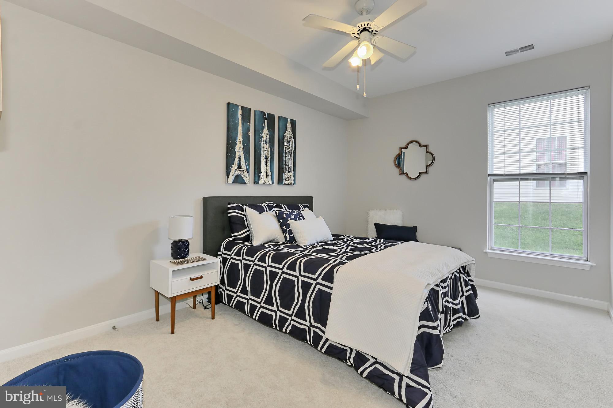 FOUNDERS WALK - Residential