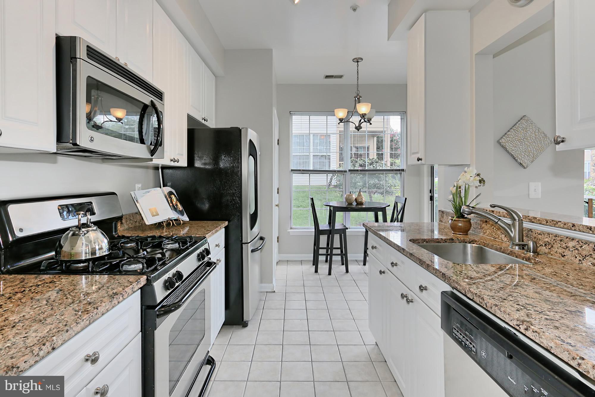 FOUNDERS WALK - Residential