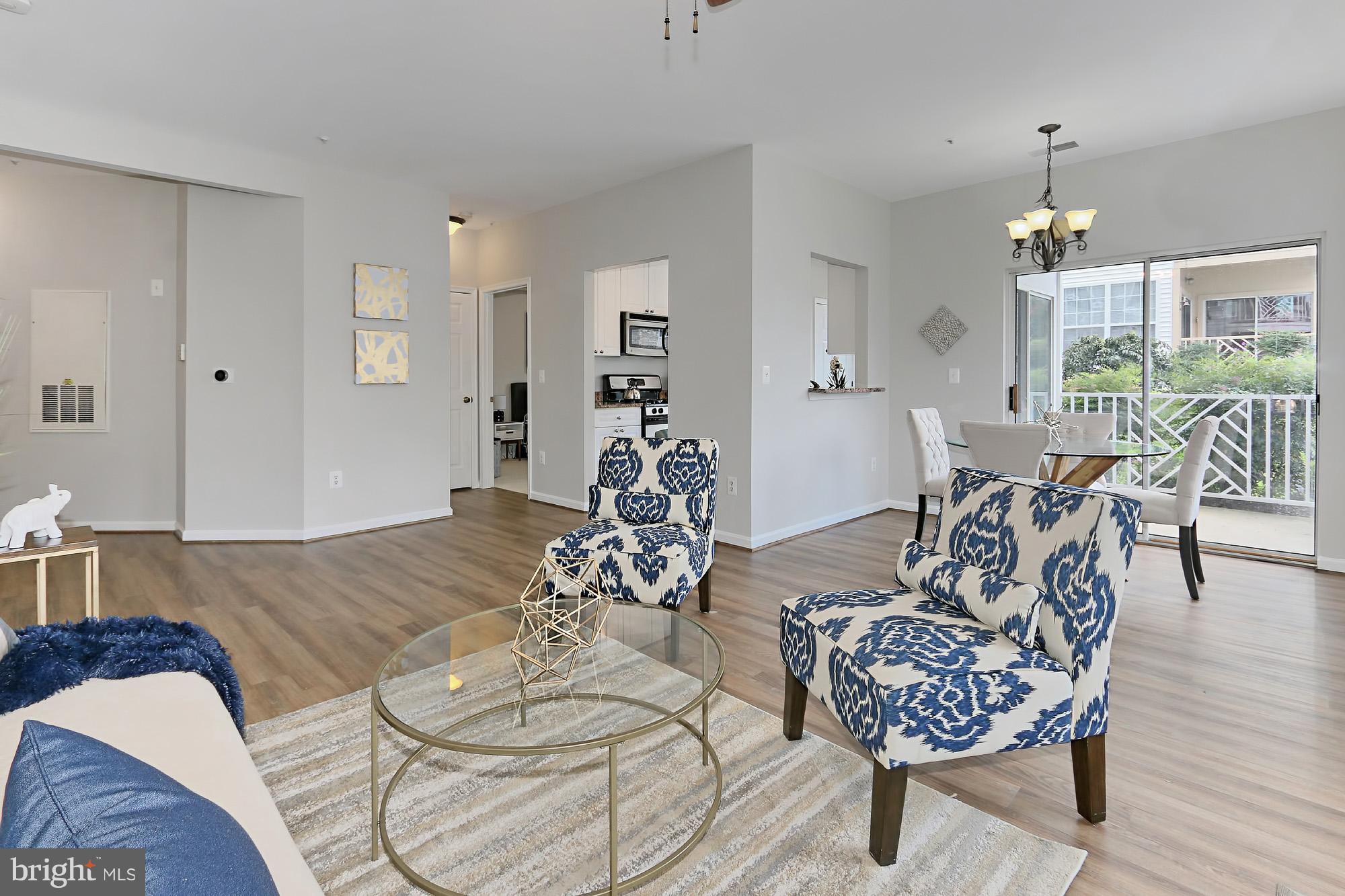 FOUNDERS WALK - Residential