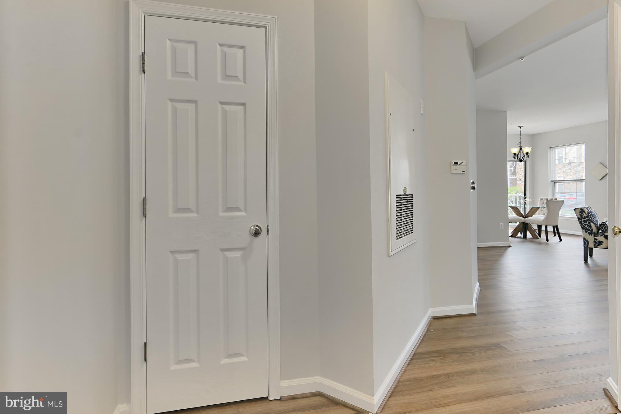 FOUNDERS WALK - Residential