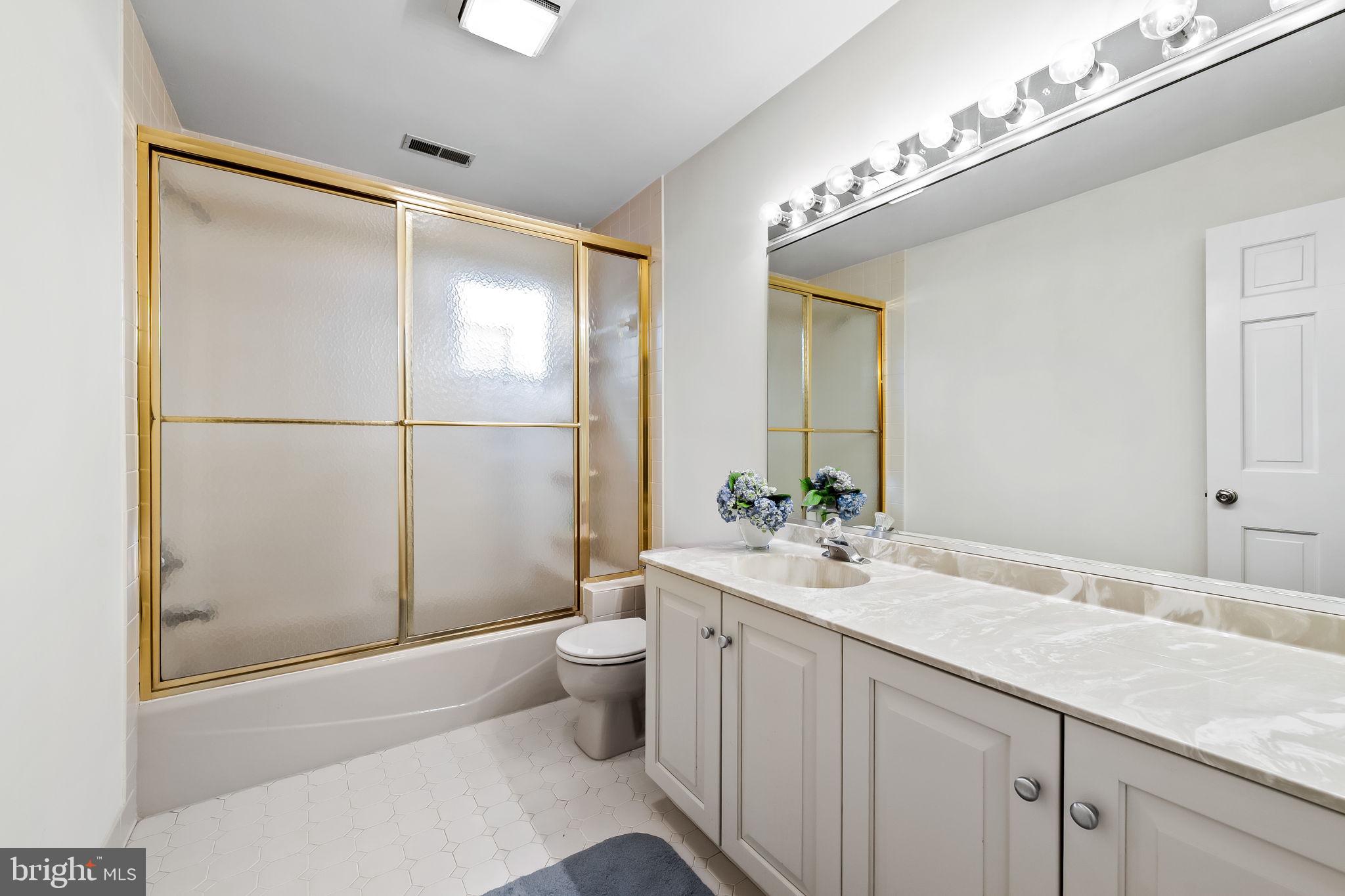 RUXTON HILLS - Residential