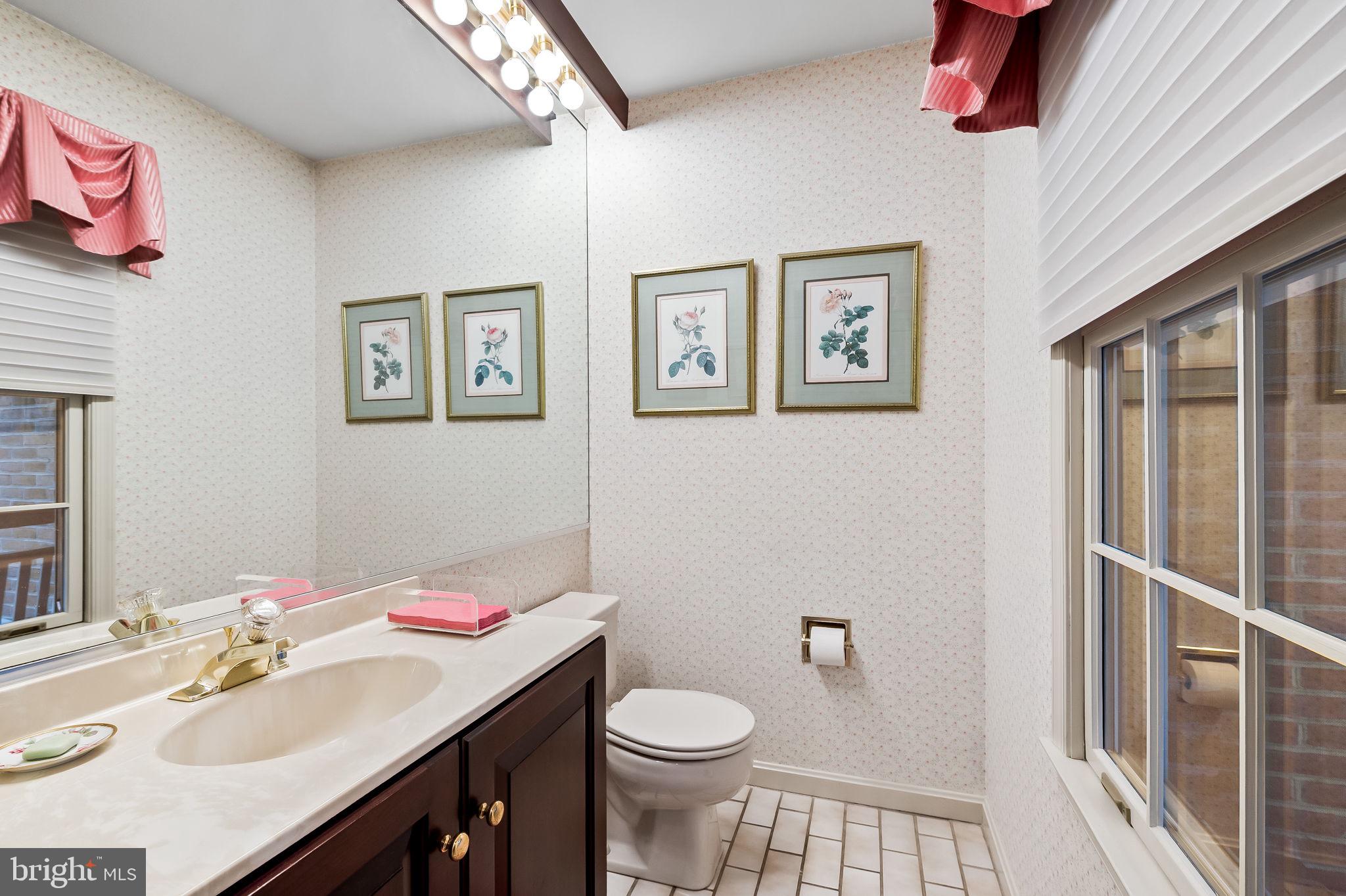 RUXTON HILLS - Residential