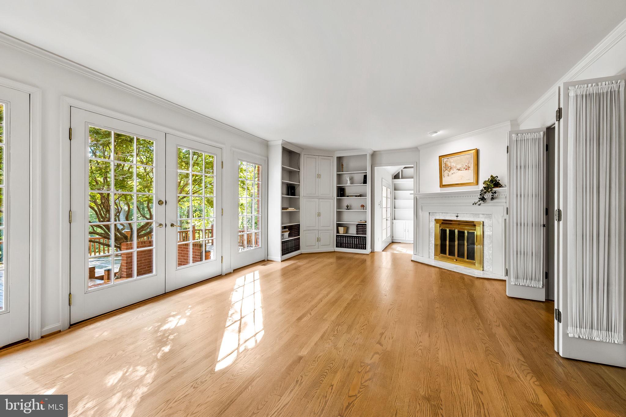 RUXTON HILLS - Residential