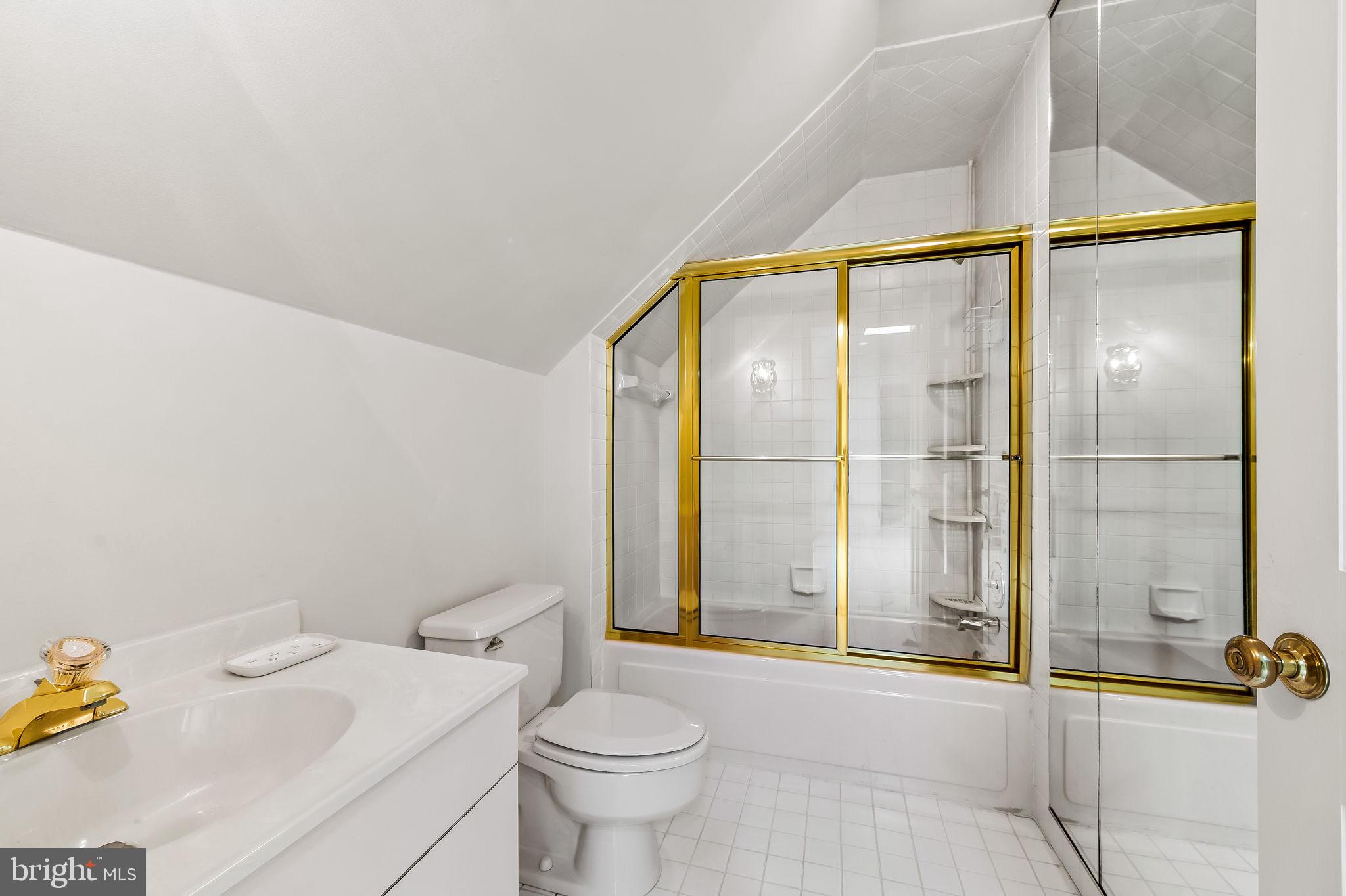 RUXTON HILLS - Residential