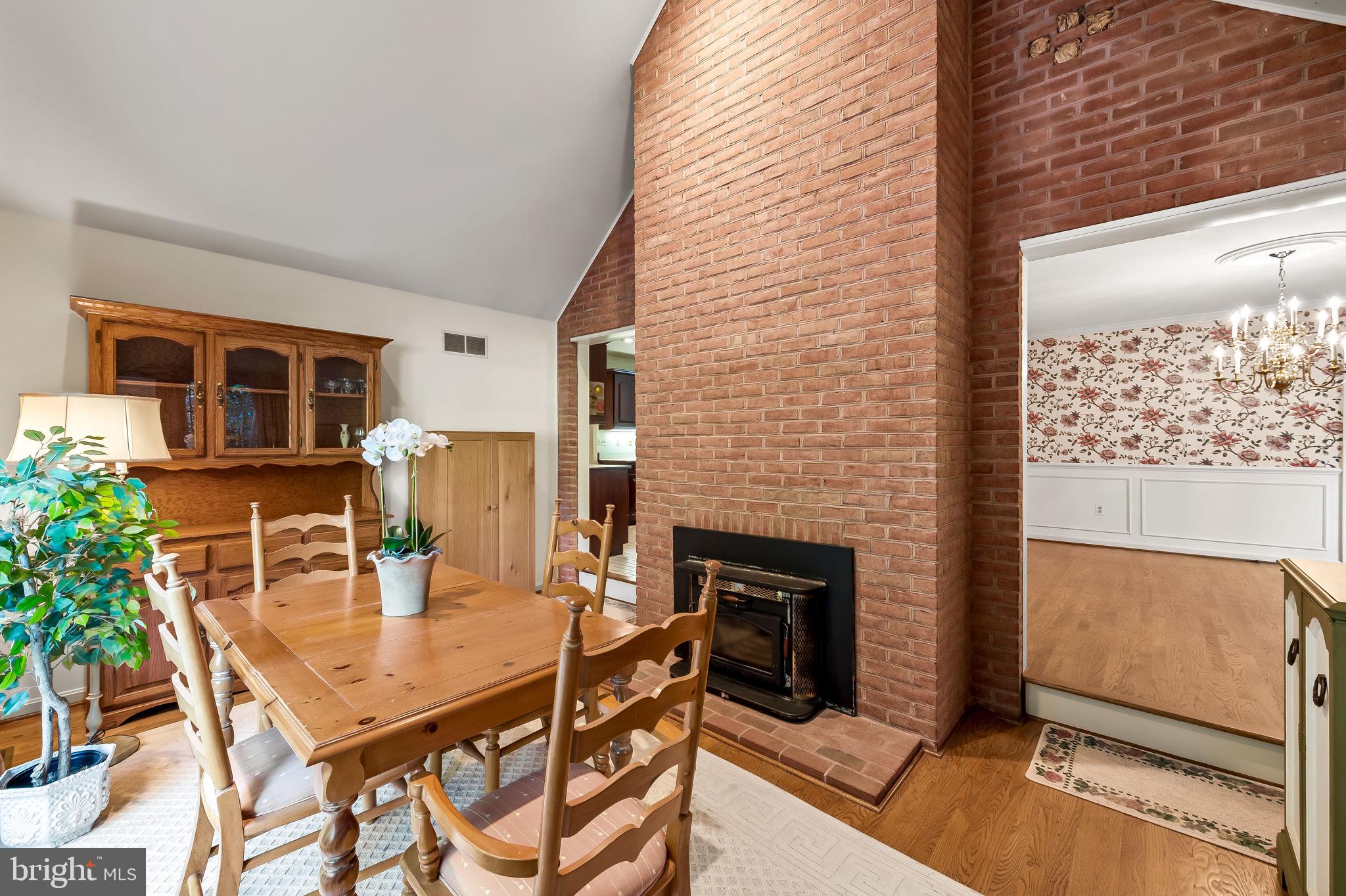 RUXTON HILLS - Residential