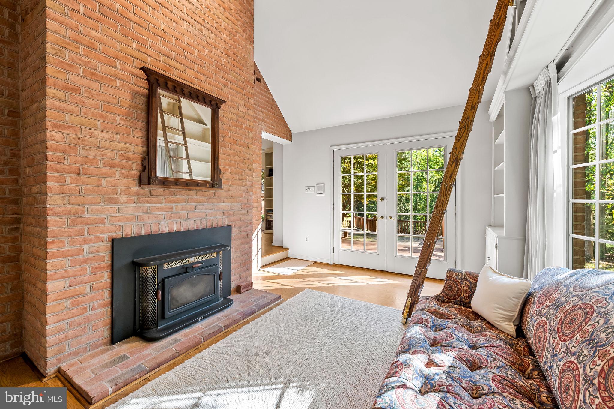 RUXTON HILLS - Residential