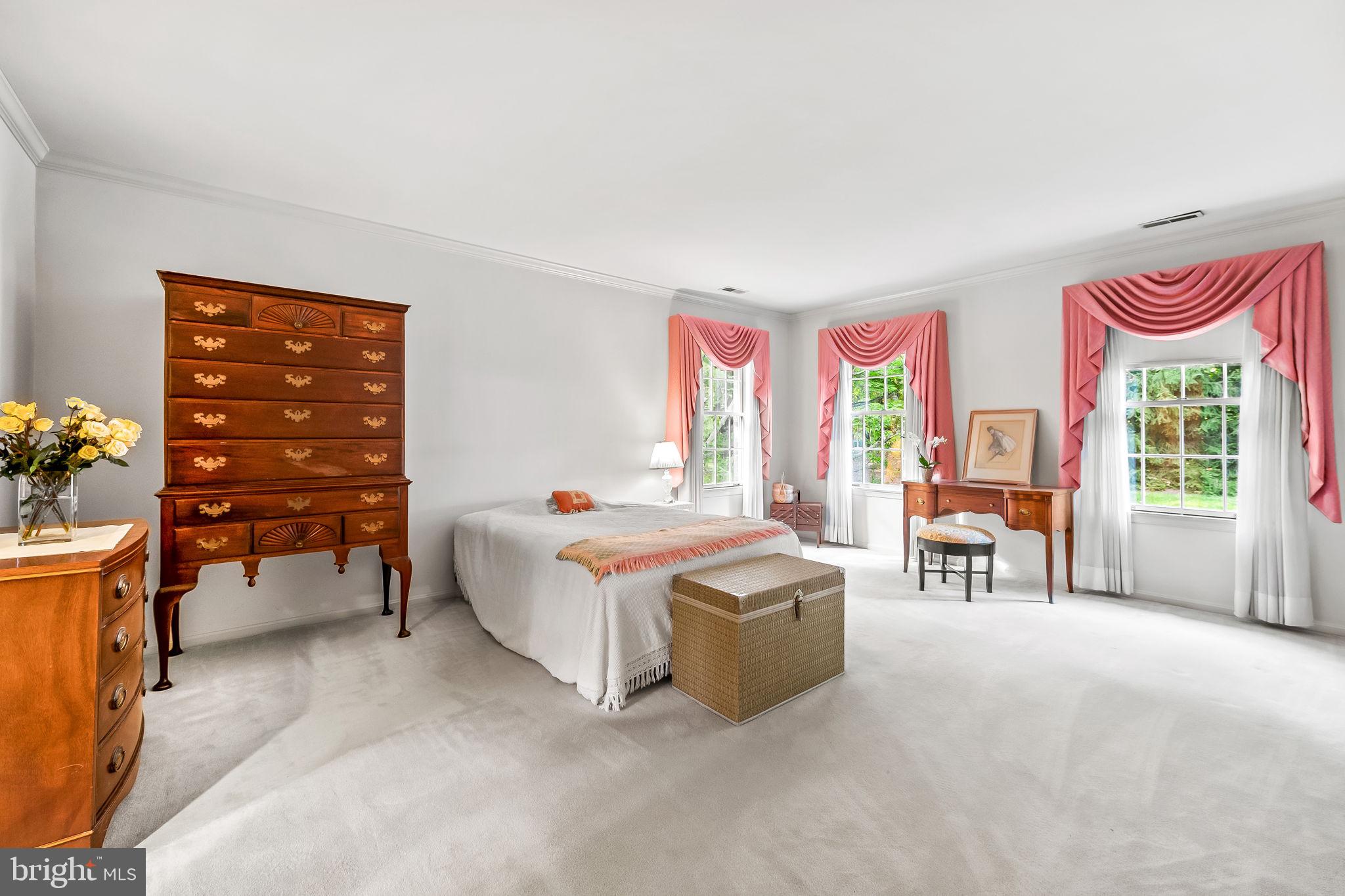 RUXTON HILLS - Residential